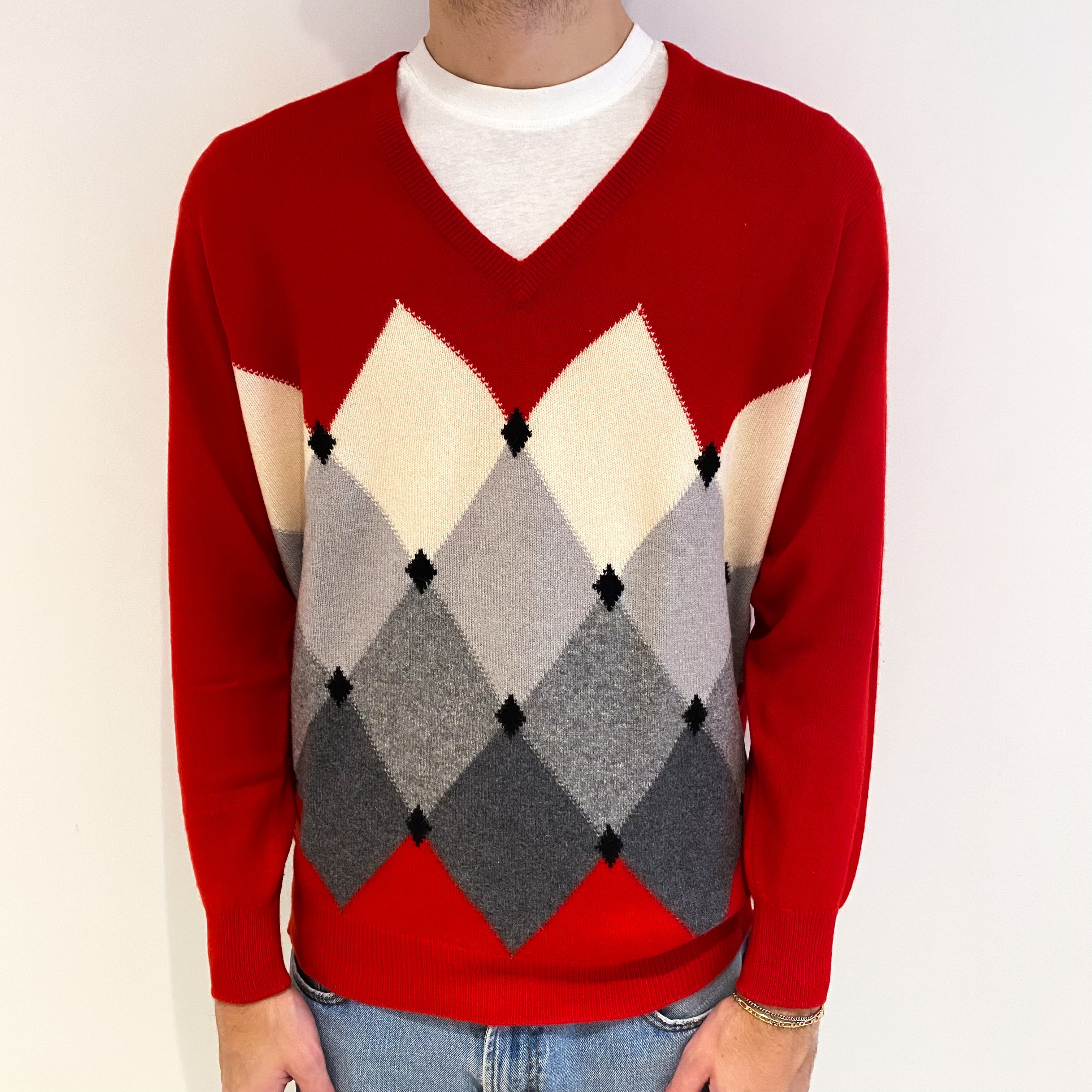 Men's Red Diamond Pattern Cashmere V Neck Jumper Large