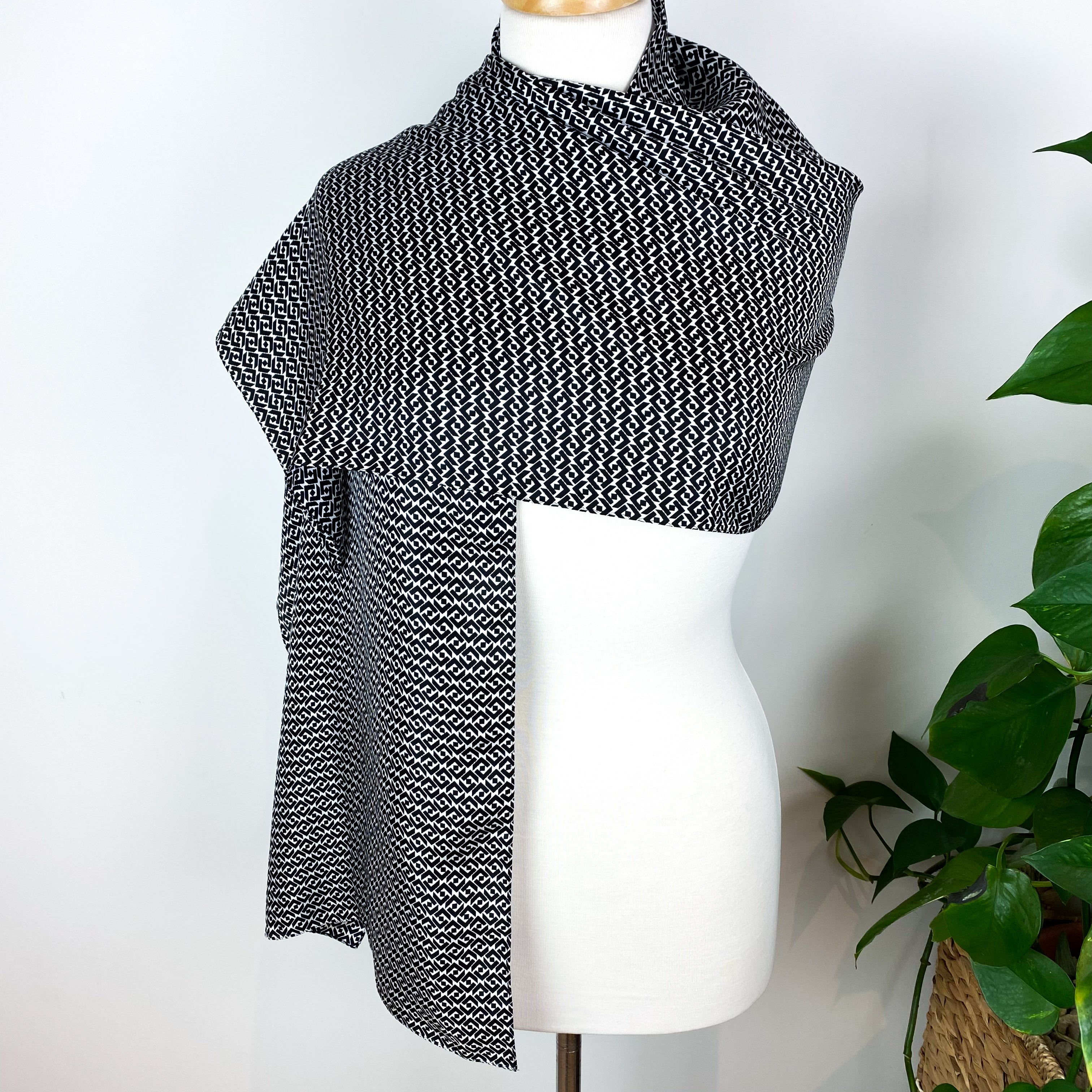 Aquascutum Monochrome Long Designer Silk Scarf