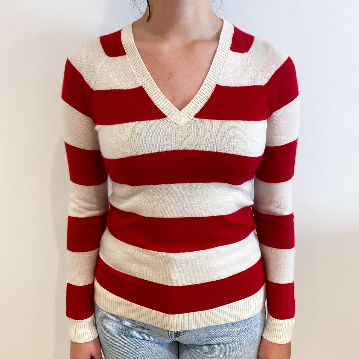 Ivory and Red Stripe Lightweight Cashmere V-Neck Jumper Small
