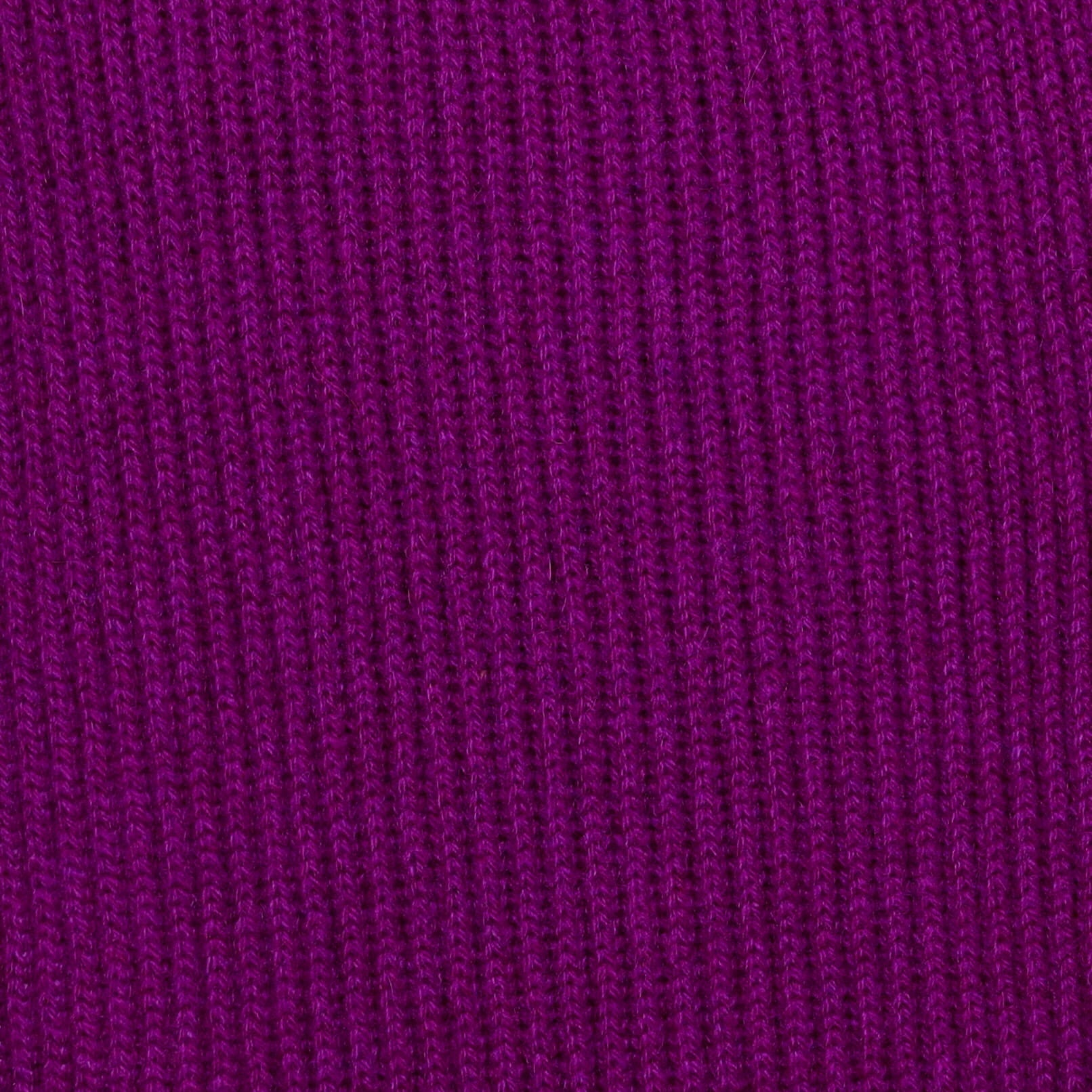 Brand New Scottish Deep Magenta Rib Cashmere Scarf