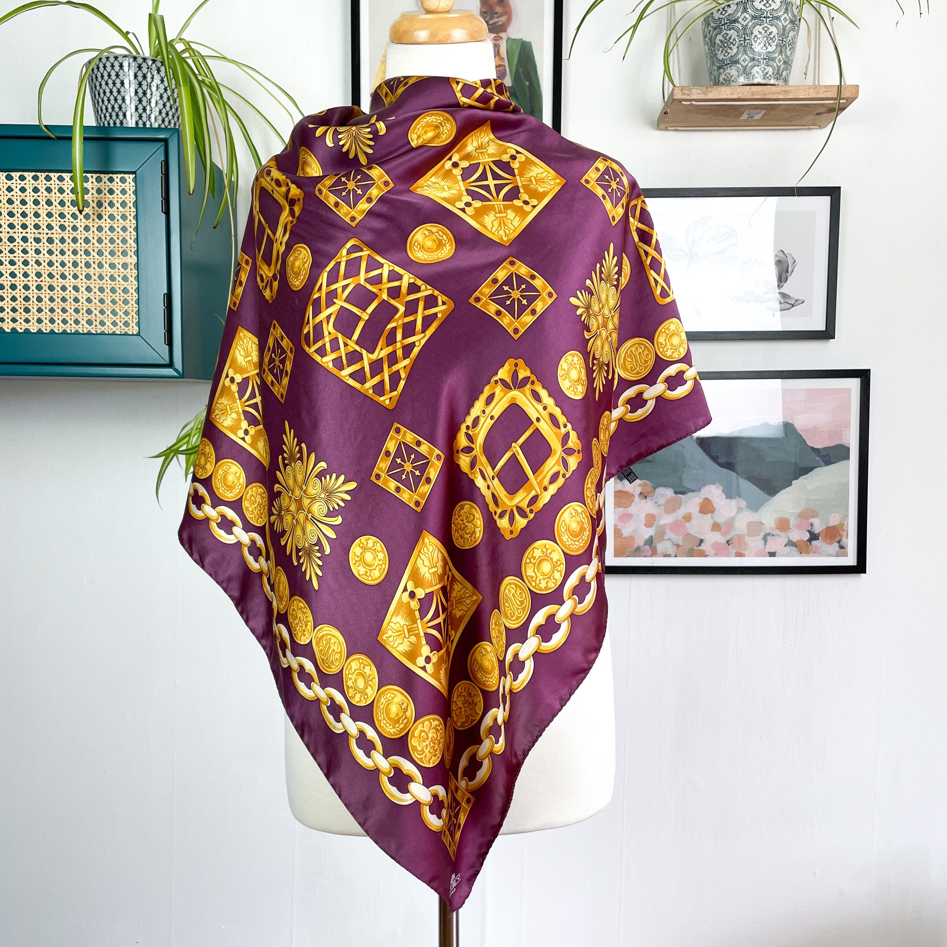 Large Italian Gold Chain Design Vintage Silk Scarf