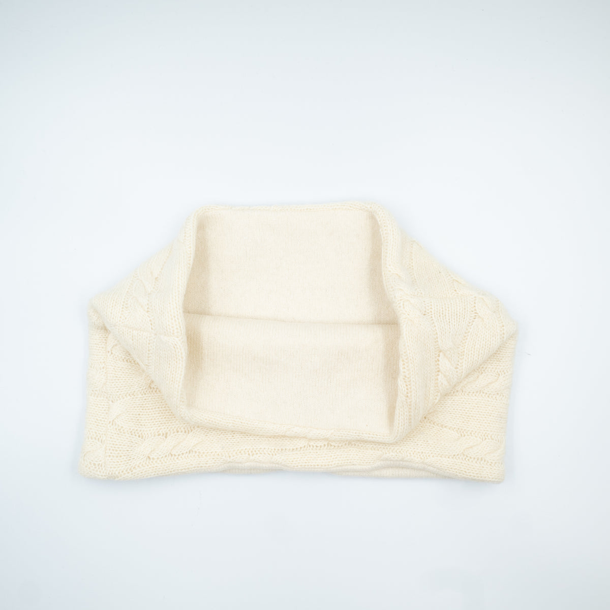Honey Cream Cable Knit Cashmere Neck Warmer