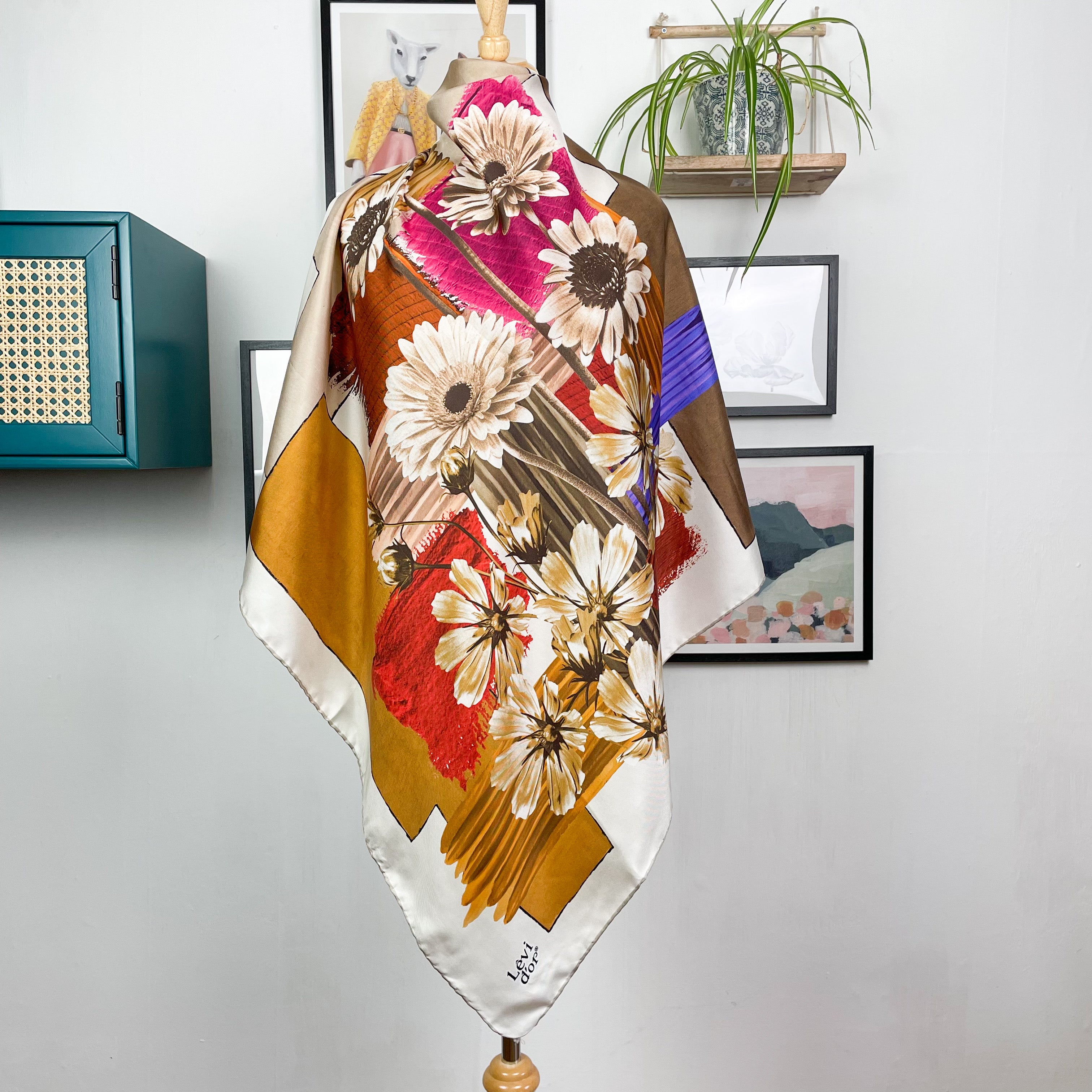 1970s Levi d’Or Floral Vintage Silk Scarf