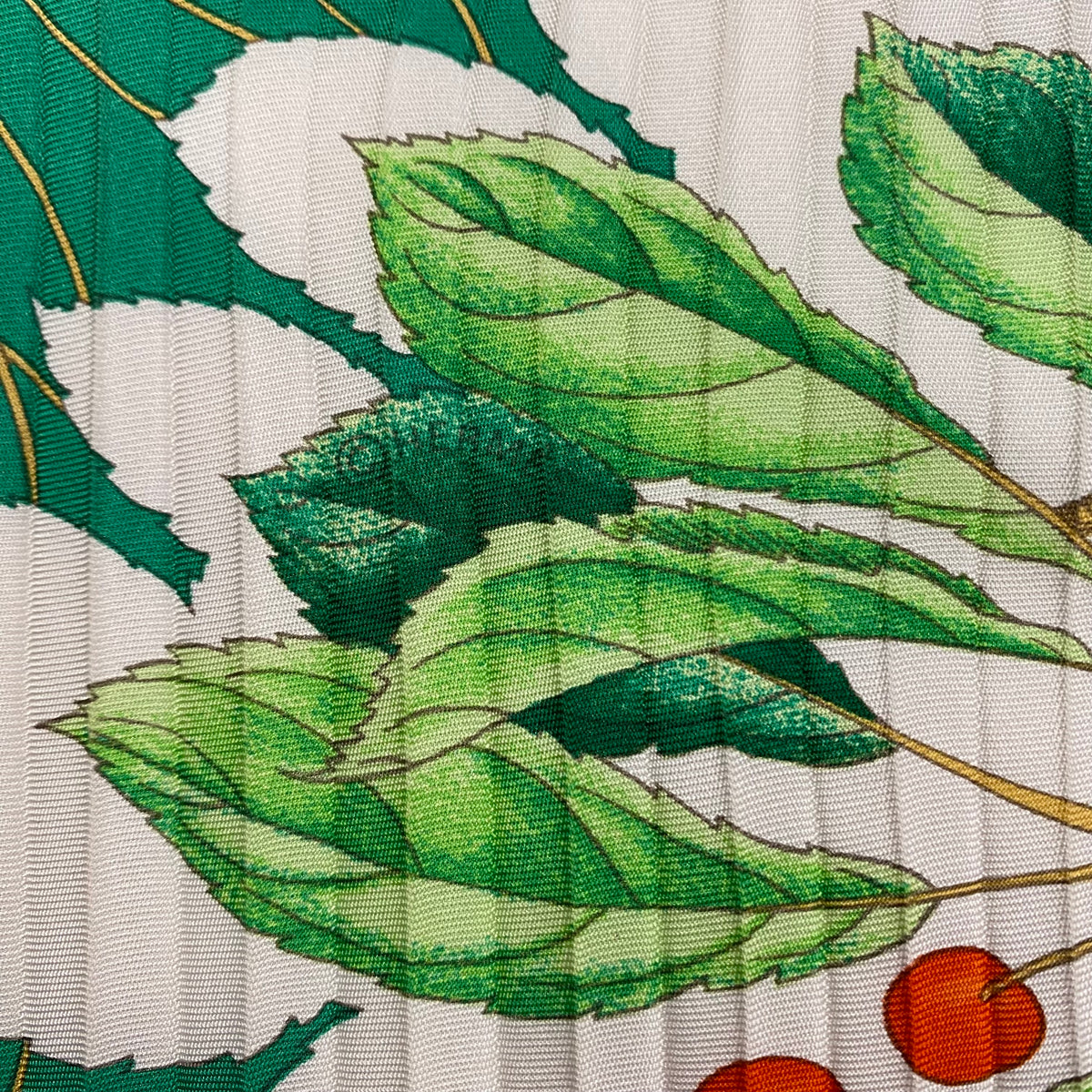 Boxed Hermès Les Merises Silk Plisse Scarf