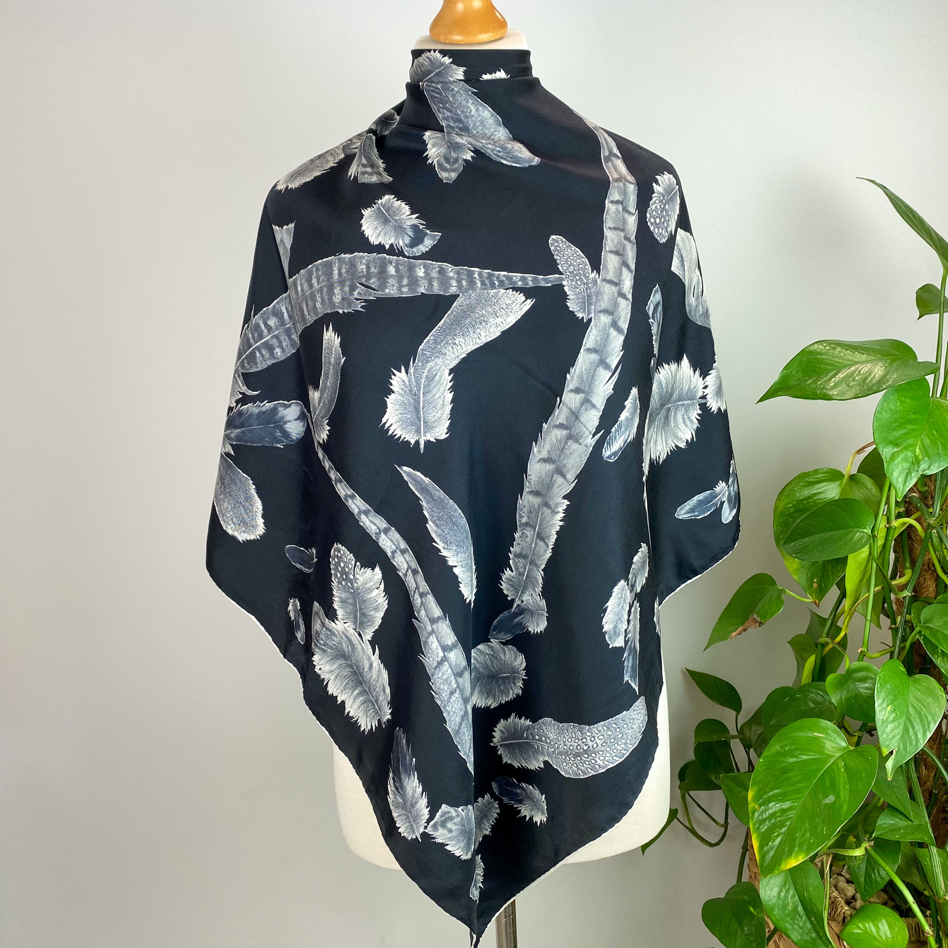 Monotone Feather Silk Scarf
