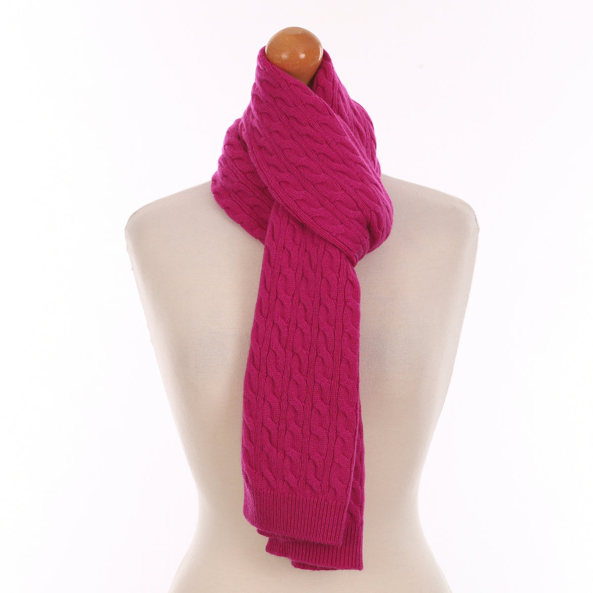 Brand New Scottish Fuchsia Pink Cashmere Cable Knit Scarf