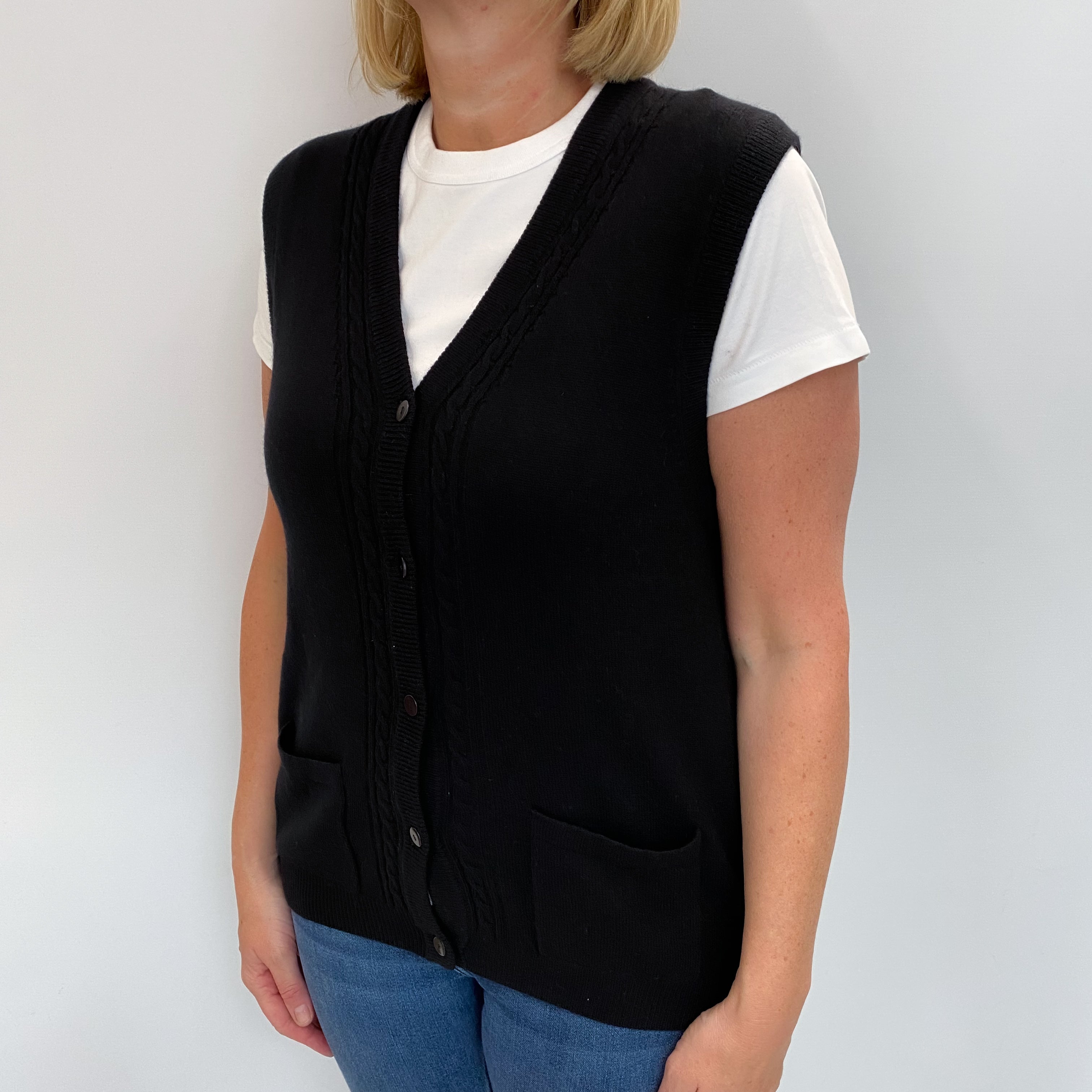Black Cashmere V Neck Sleeveless Cable Knit Cardigan Large