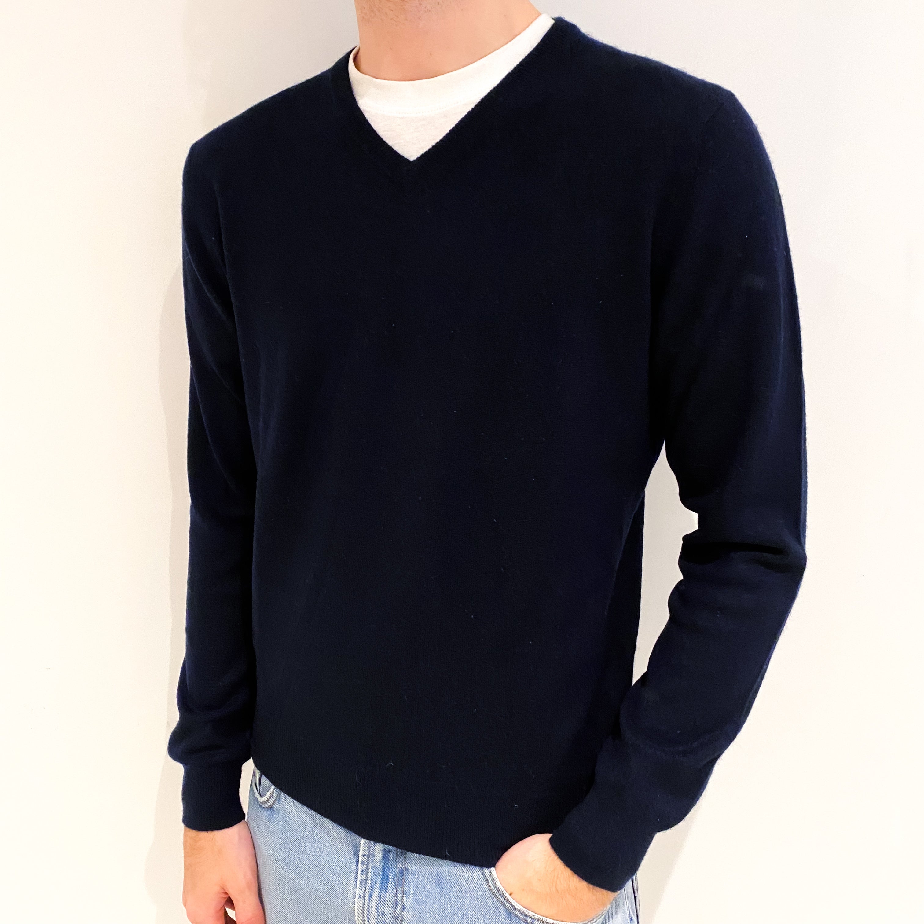 Men's Navy Blue Cashmere V Neck Jumper Medium