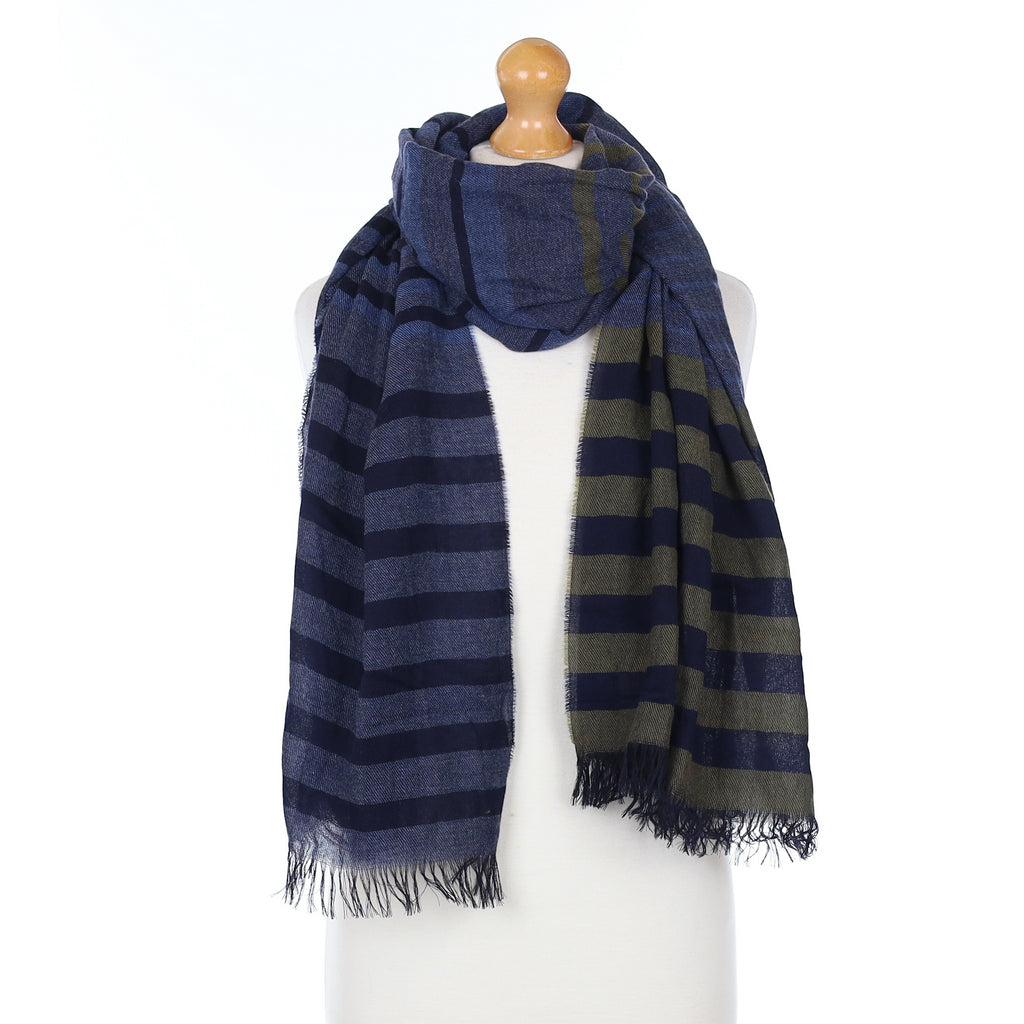 Brand New Scottish Midnight Blue and Khaki Luxury Woven Cashmere Crinkle Wrap