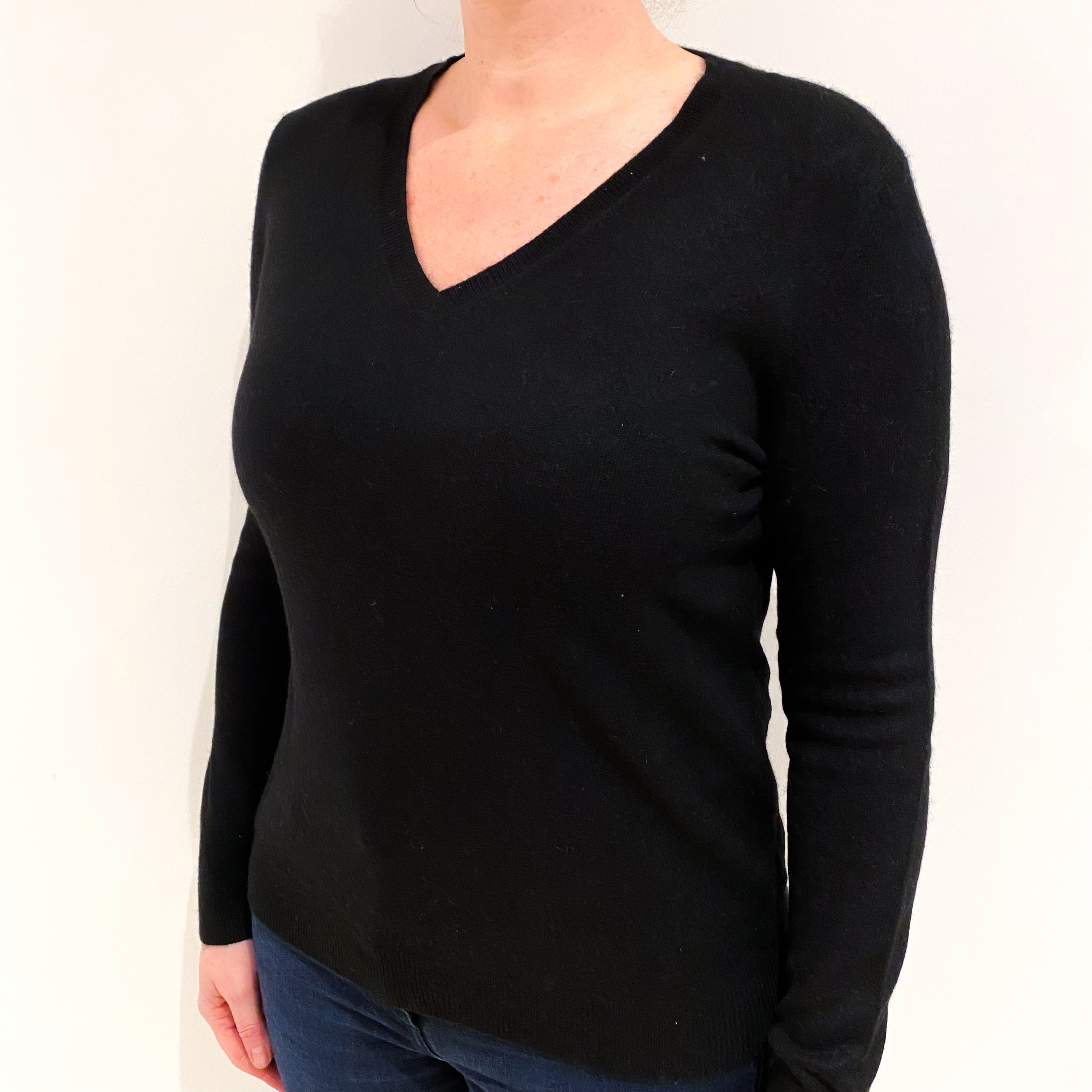 Black Cashmere V Neck Jumper Large