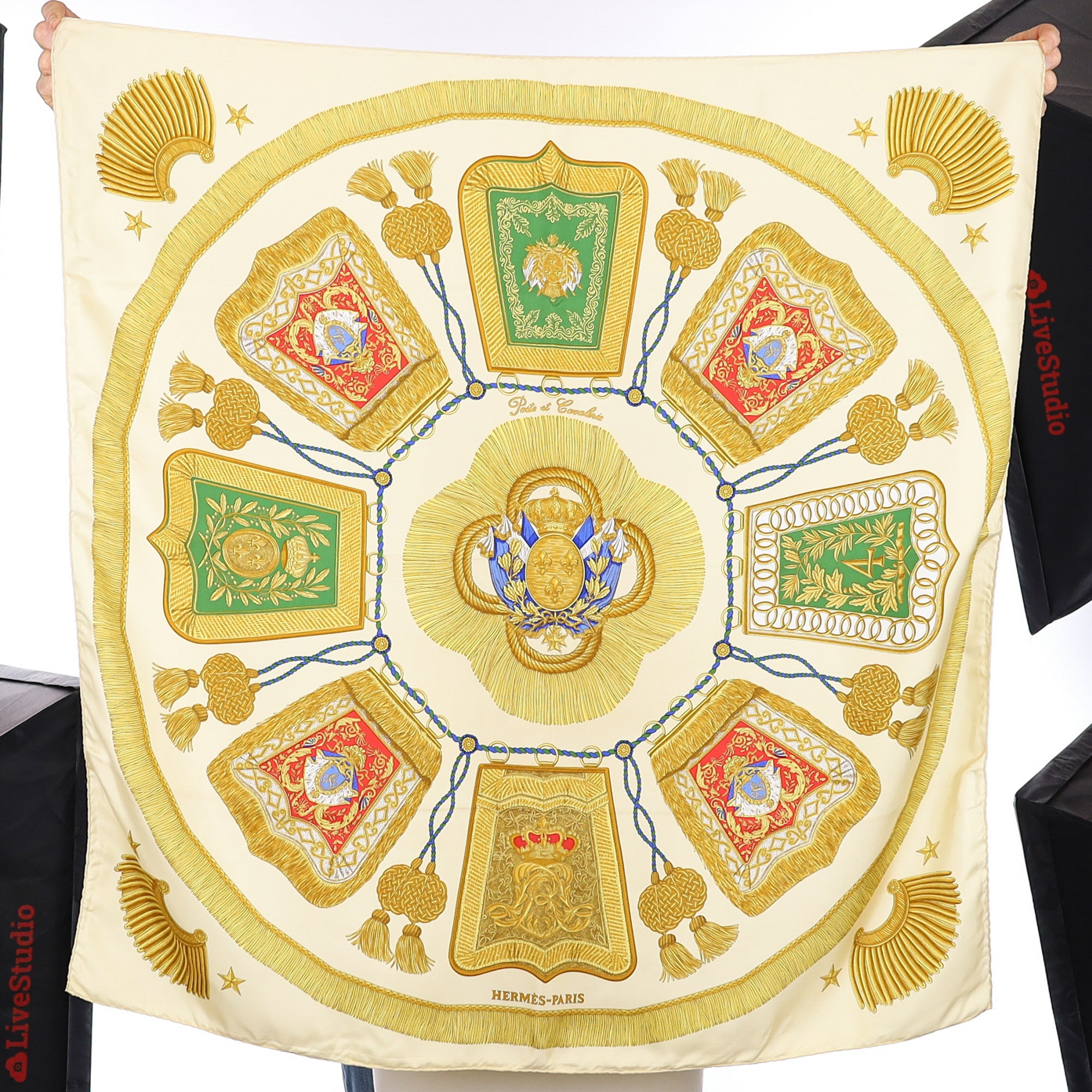 Hermès Poste Et Cavalerie Silk Scarf
