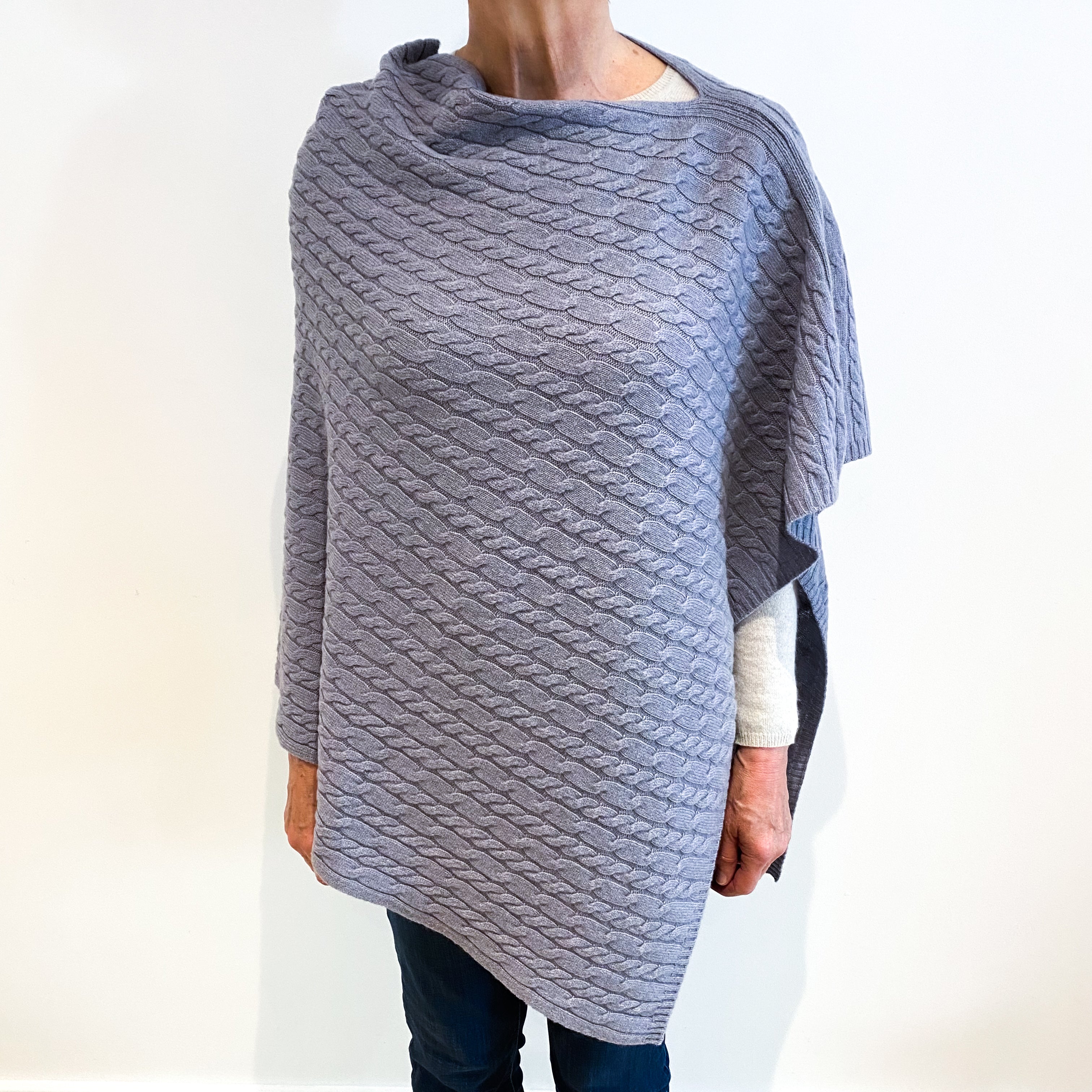 Brand New Scottish Dove Grey Cashmere Cable Poncho One Size