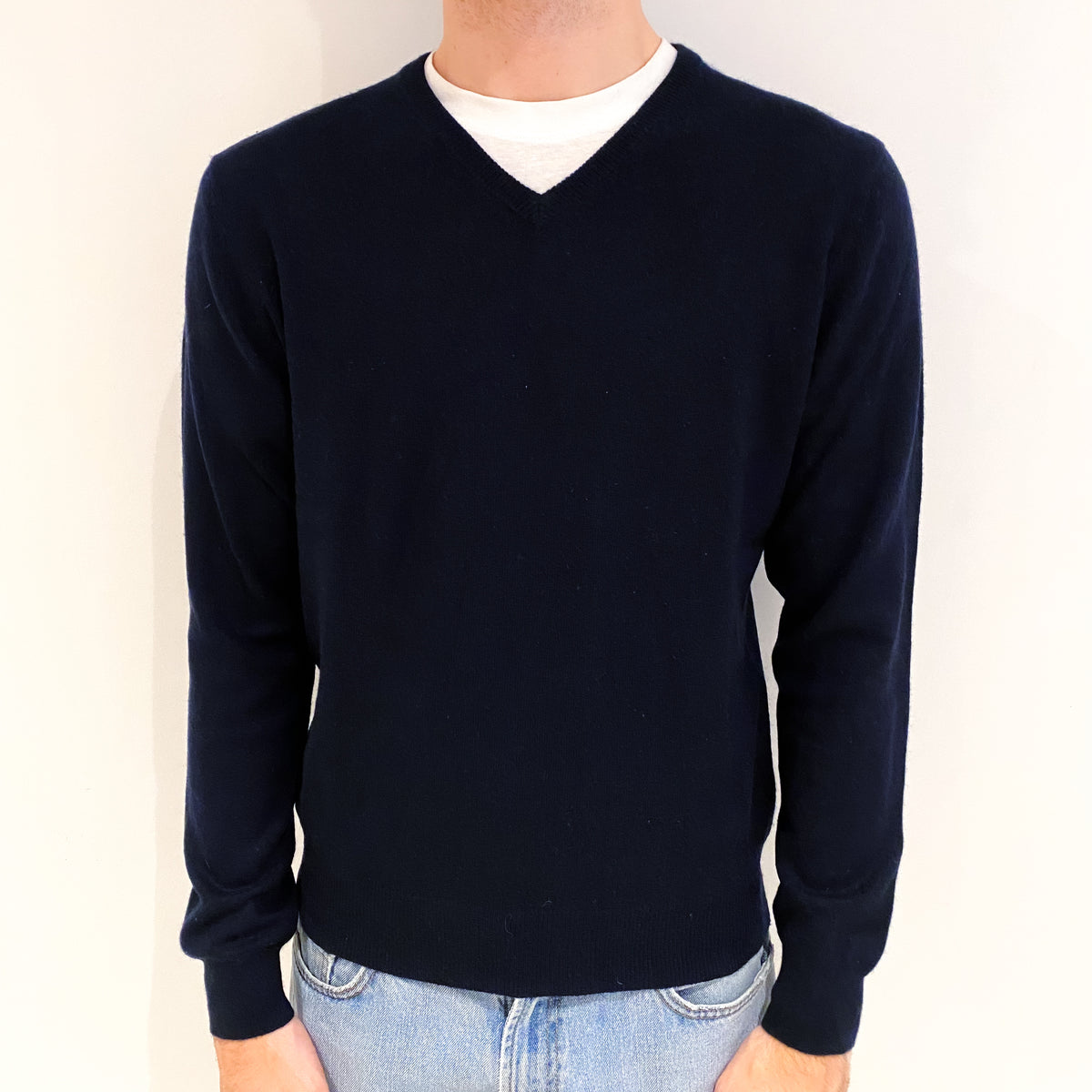 Men's Navy Blue Cashmere V Neck Jumper Medium