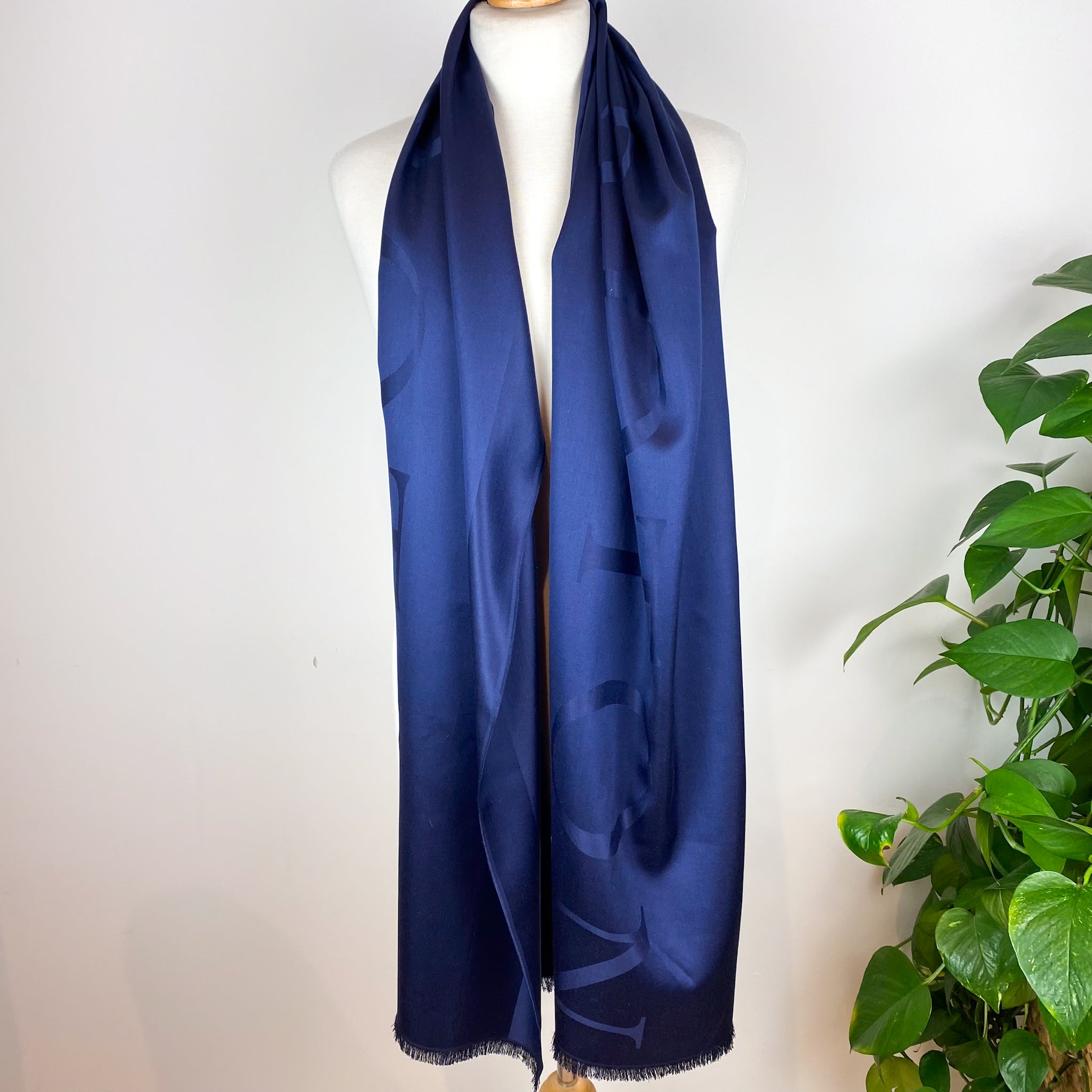 Immaculate Oroton Heavy Navy Designer Silk Scarf