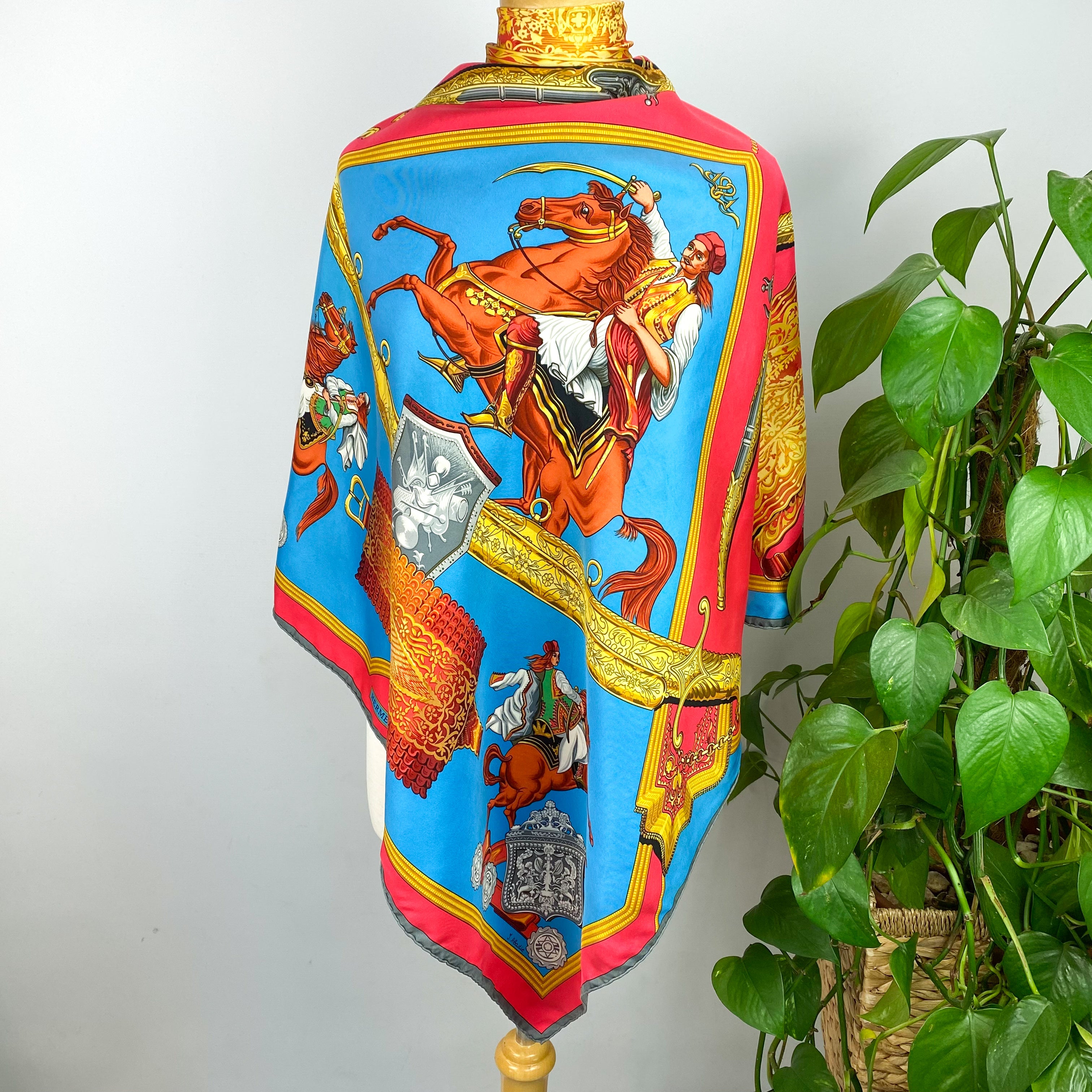 Boxed Hermés 1821 Vintage Silk Scarf