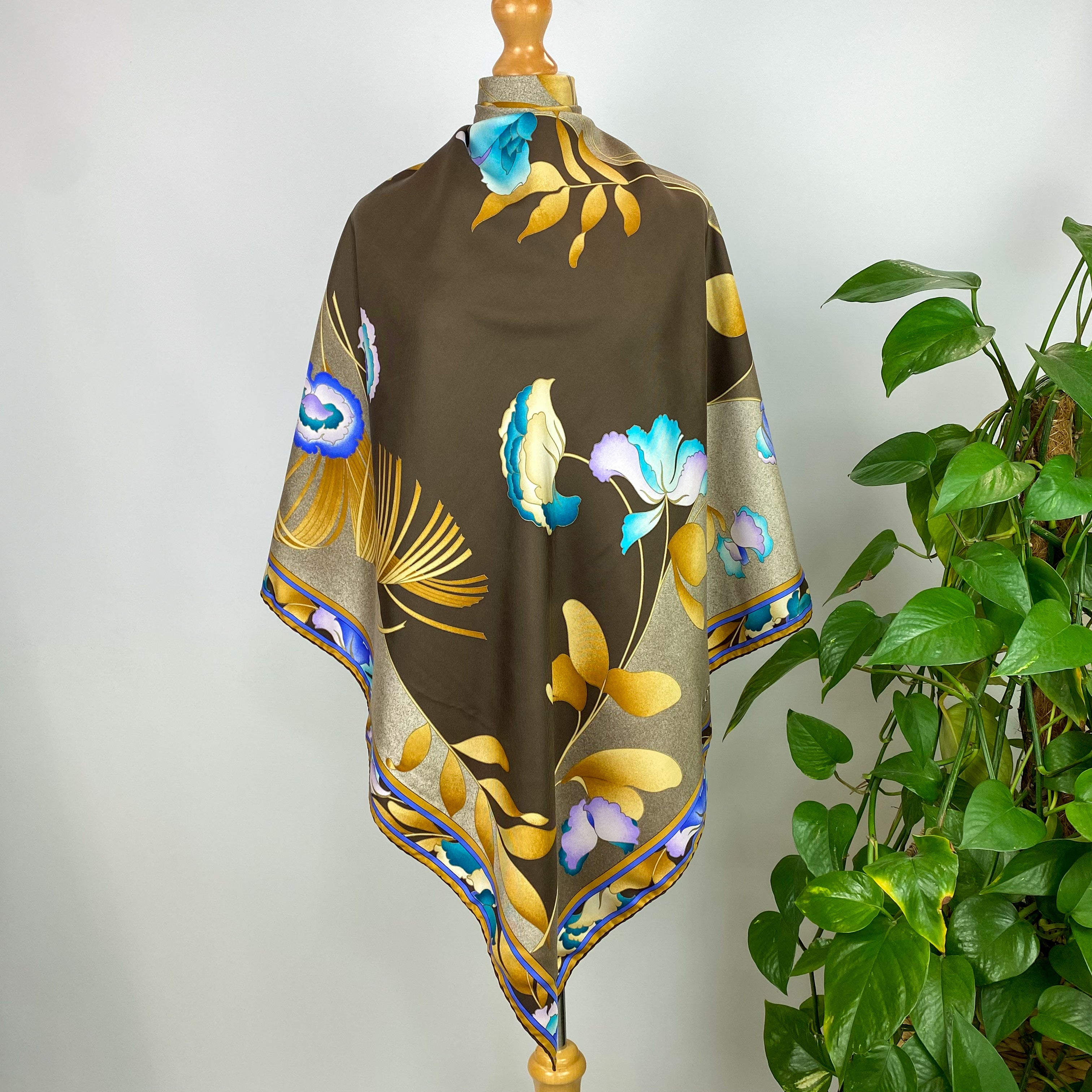 Brand New Leonard Paris Designer Silk Scarf