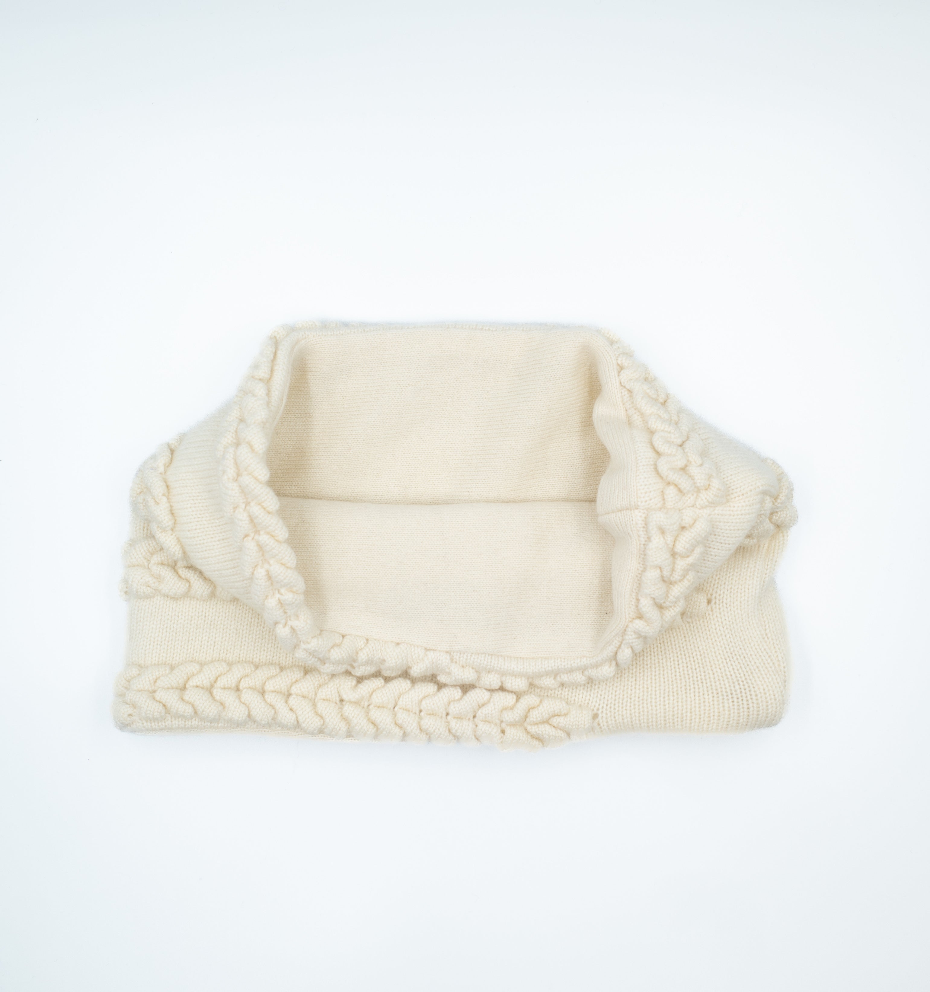 Chunky Cream Patterned Neck Warmer