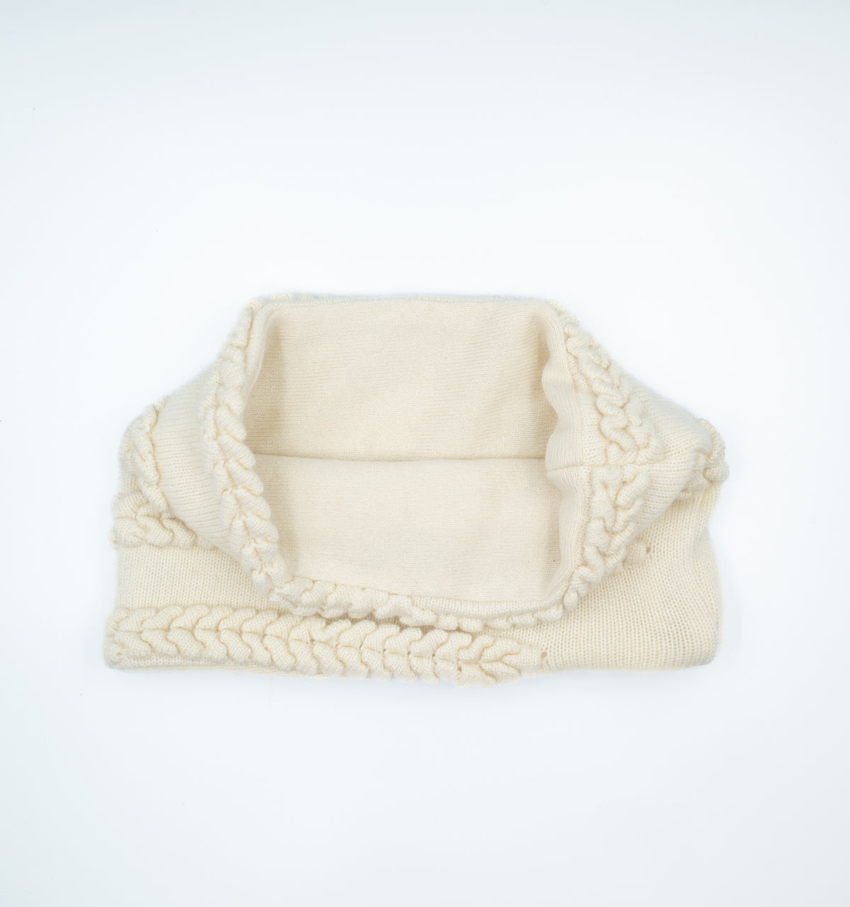 Chunky Cream Patterned Neck Warmer