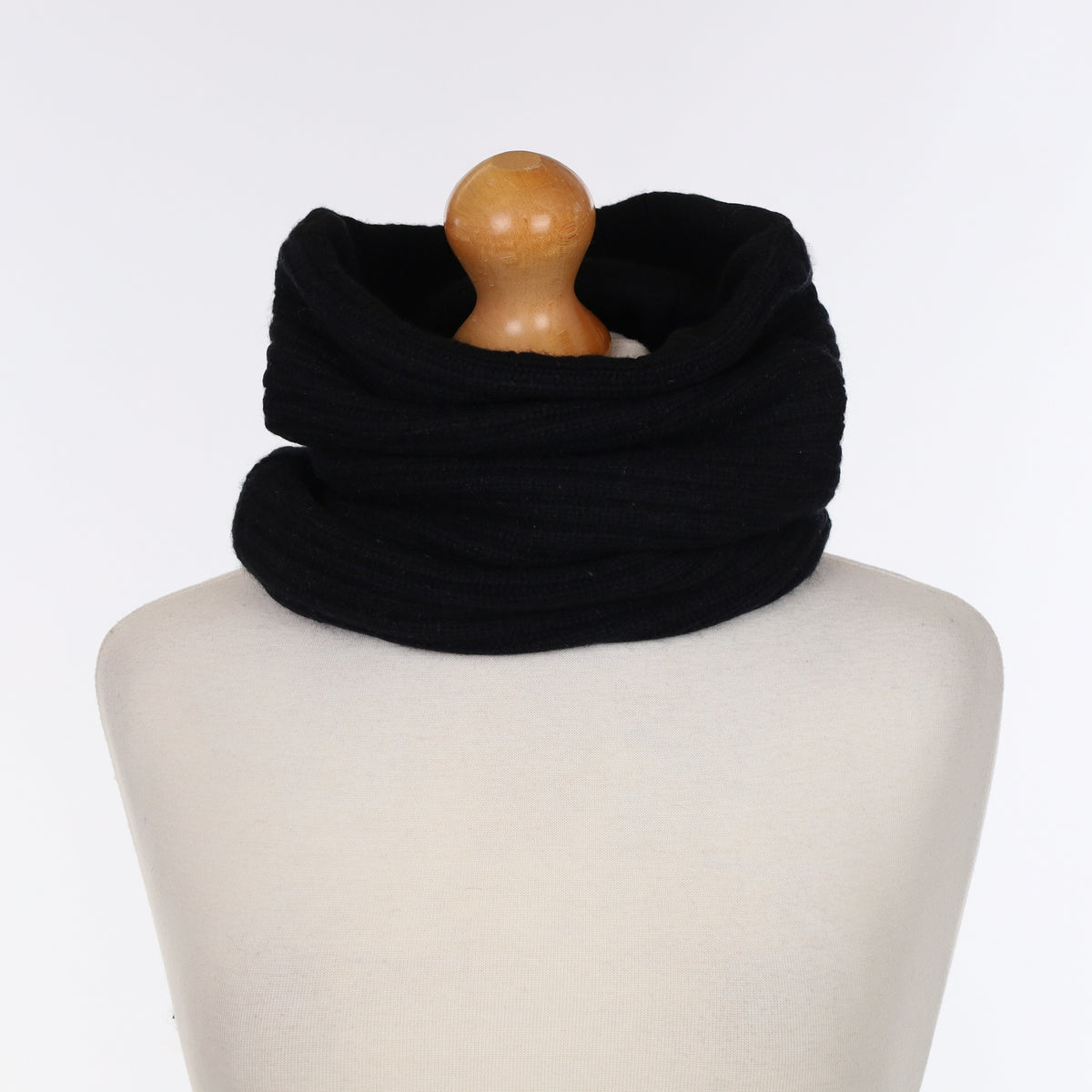 Black Chunky Ribbed Luxury Double Layered Snood