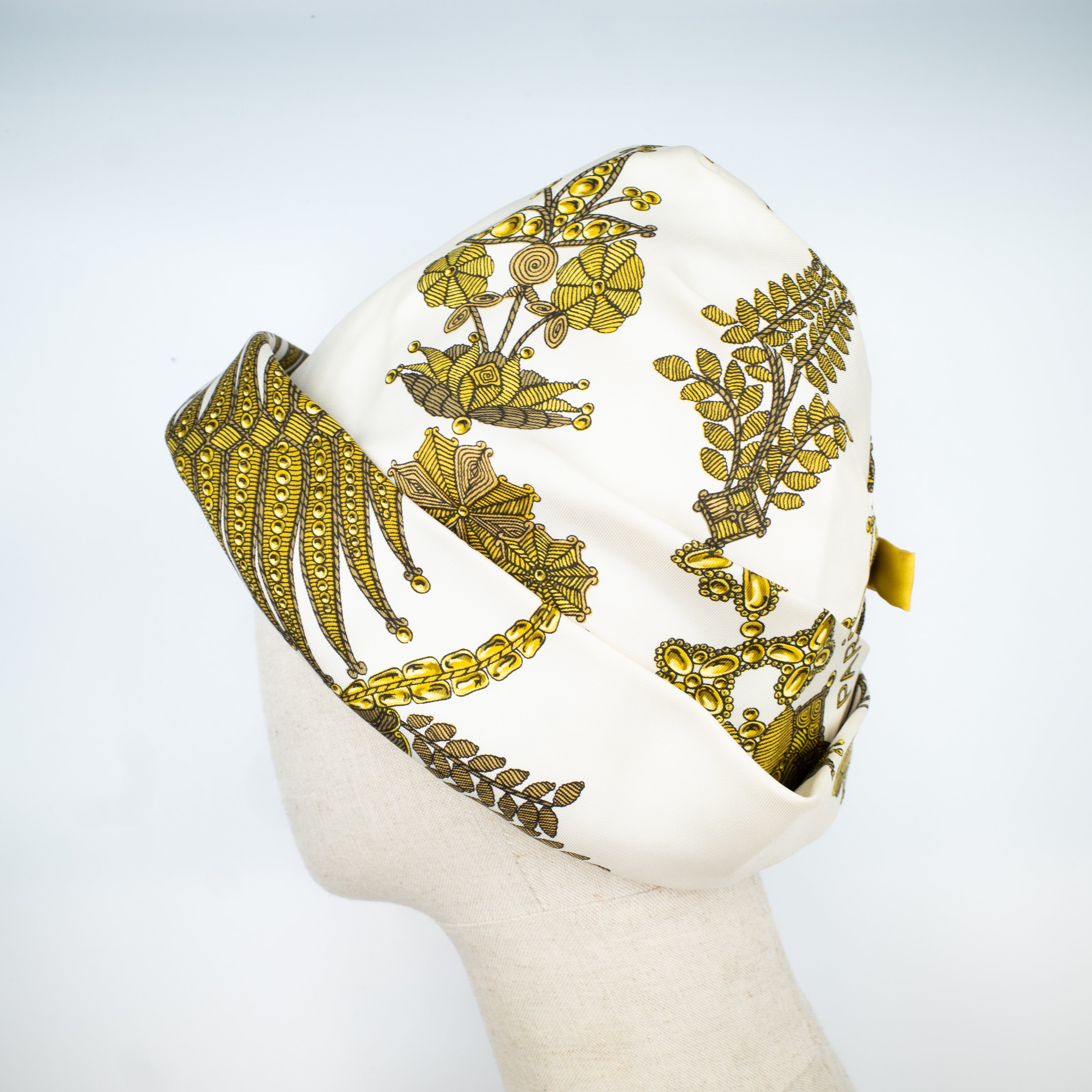 Rare Boxed Hermés 1920’s Style Silk Hat