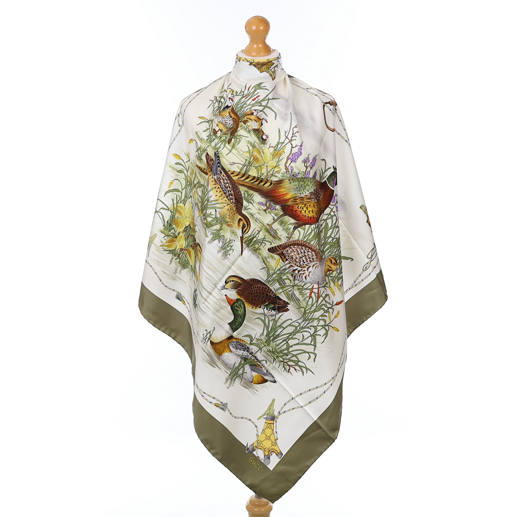 Brand New Gucci Bird Lake Design Vintage Silk Scarf