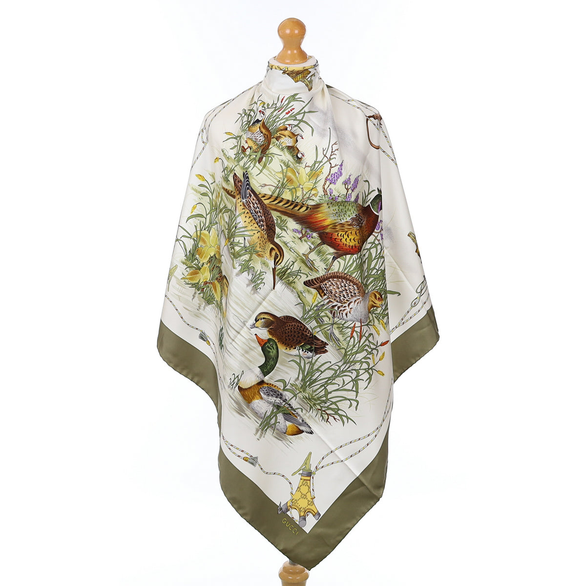 Brand New Gucci Bird Lake Design Vintage Silk Scarf