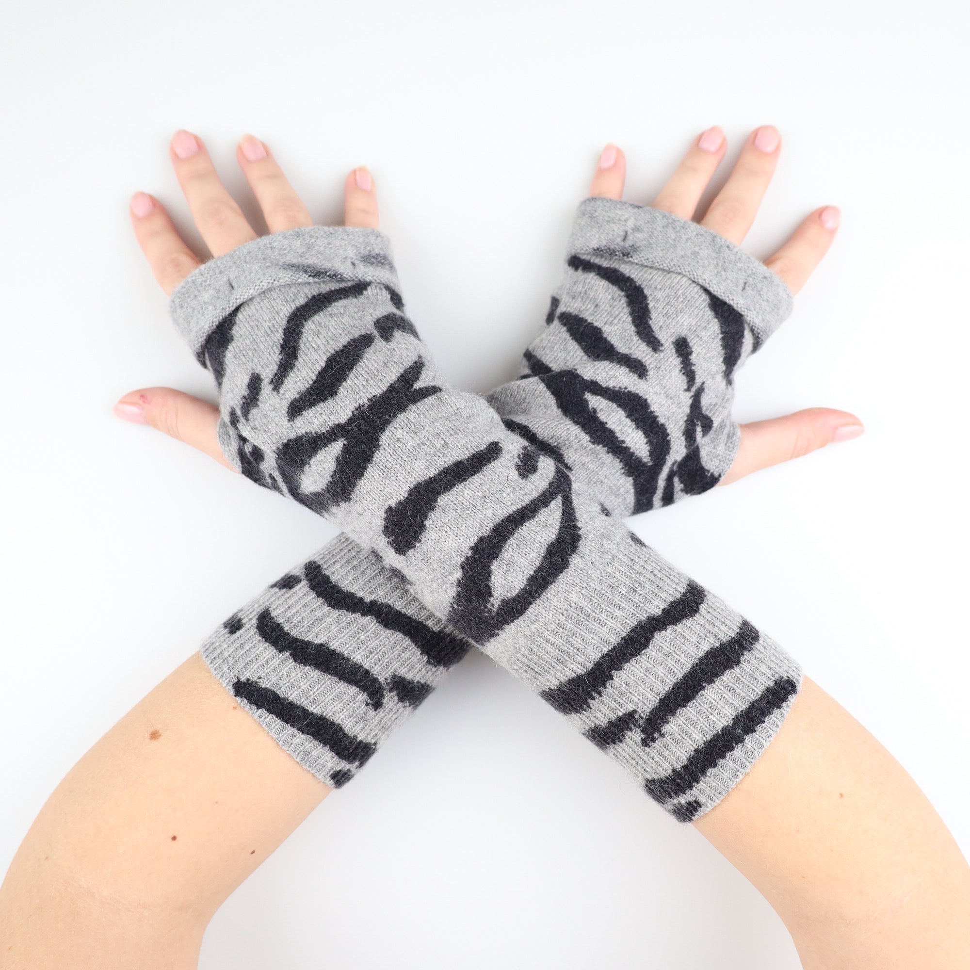 Smoke Grey Animal Print Fingerless Gloves