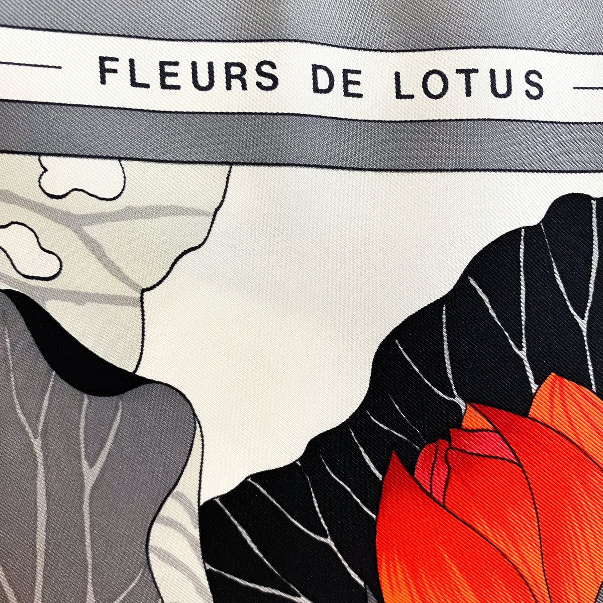 Boxed Hermes Fleur de Lotus 1961 Designer Silk Scarf
