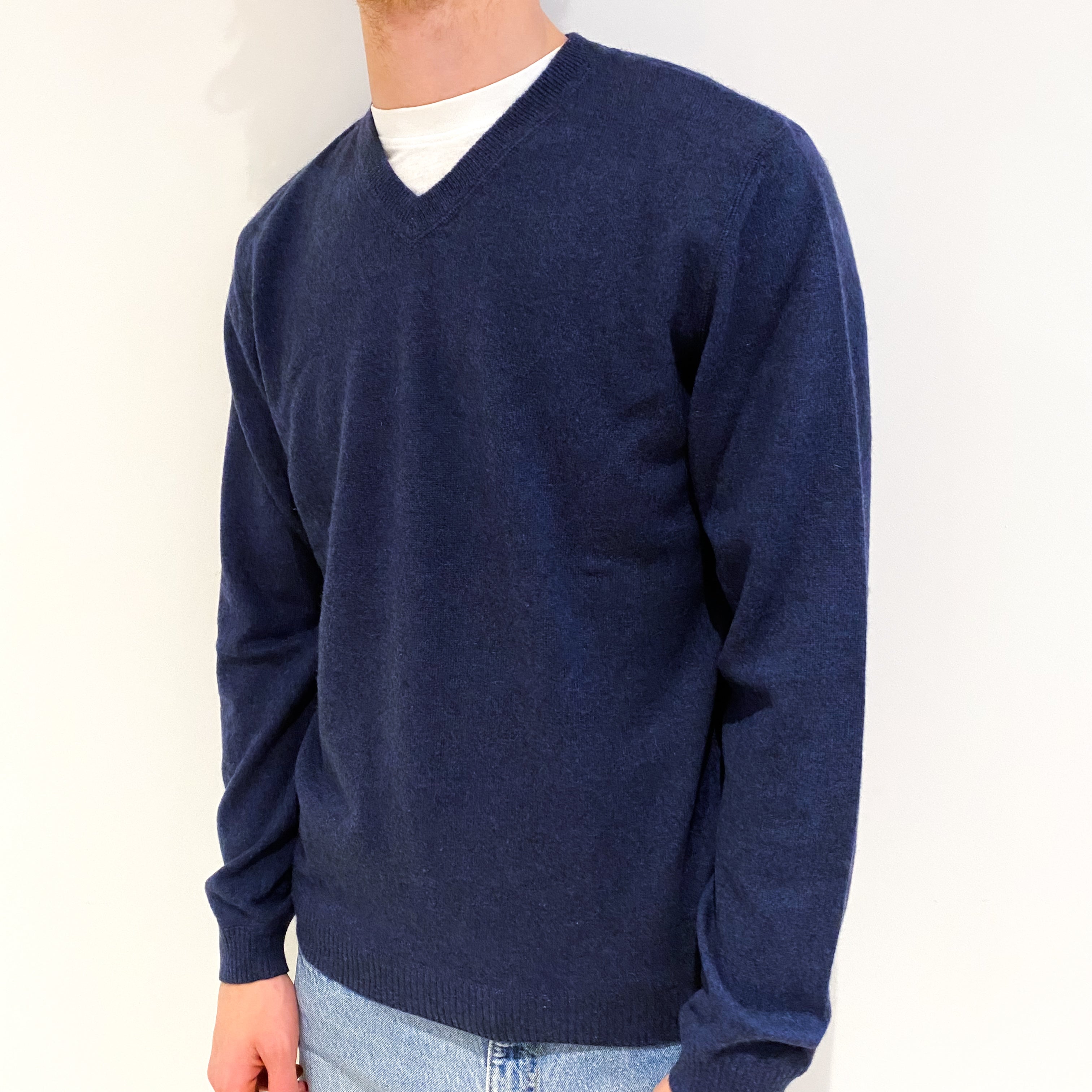 Men's Naval Blue Cashmere V-Neck Jumper Medium
