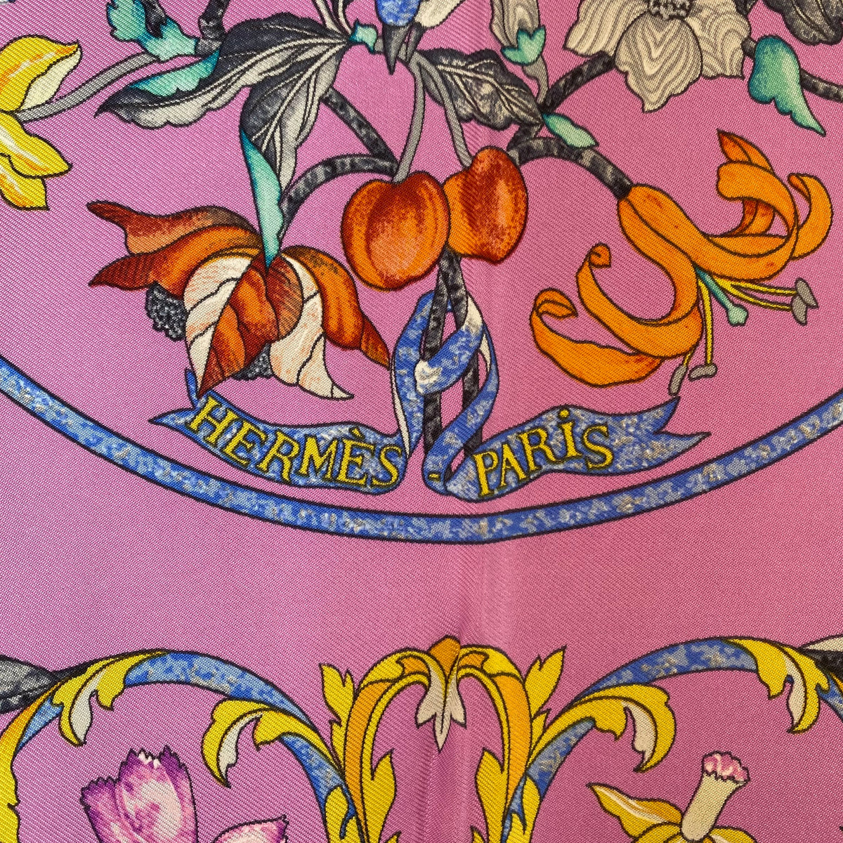 Brand New Boxed Hermès Pierres d’Orient et d’Occident Silk Scarf