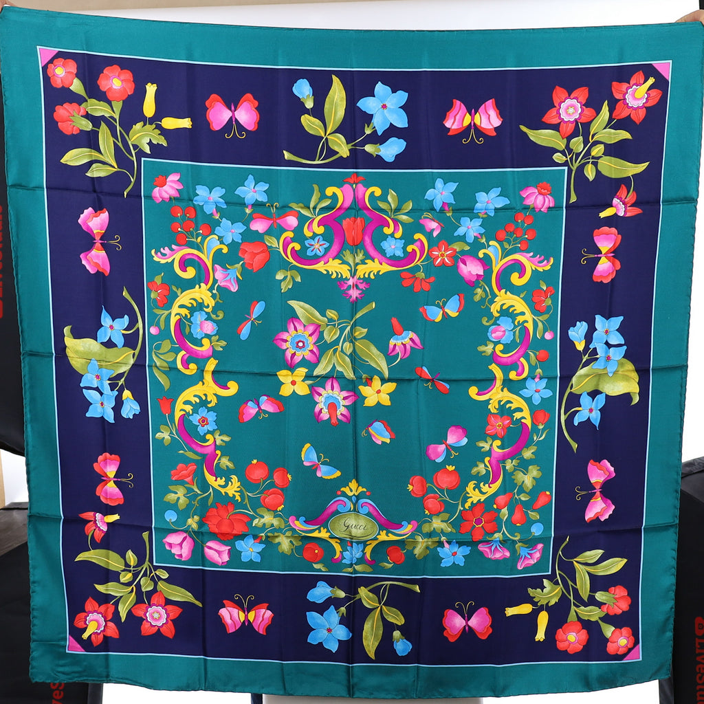 Brand New Gucci Floral Vintage Silk Scarf