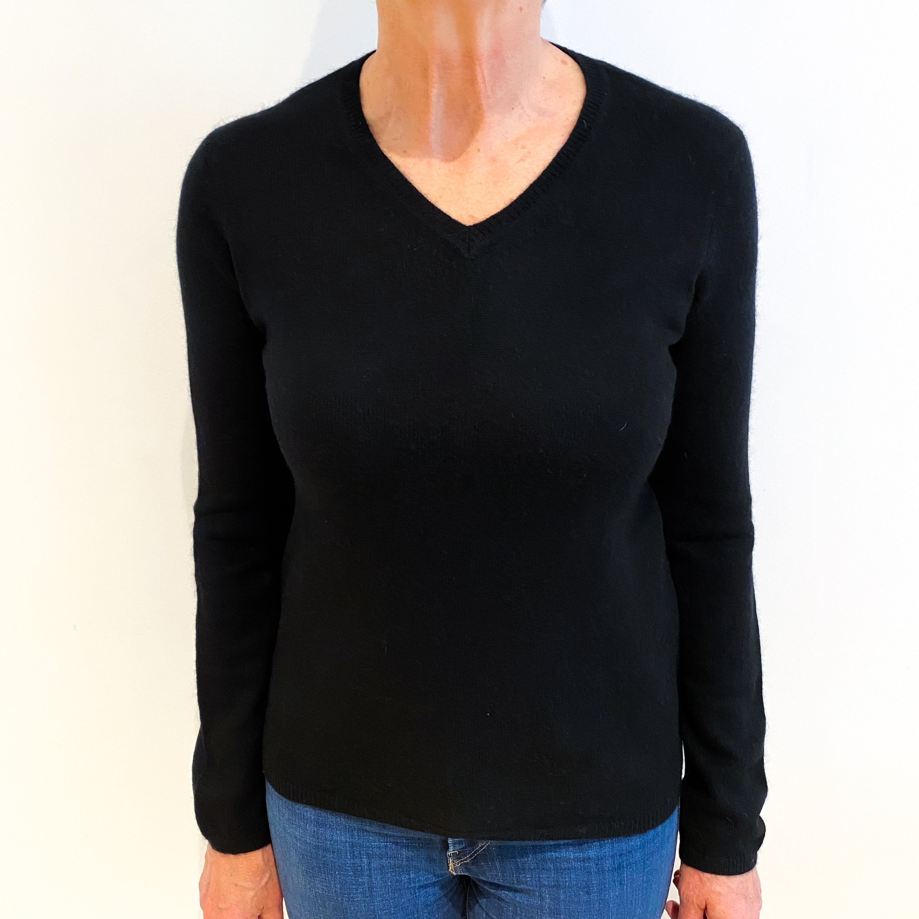 Black Lightweight Cashmere V Neck Jumper Medium
