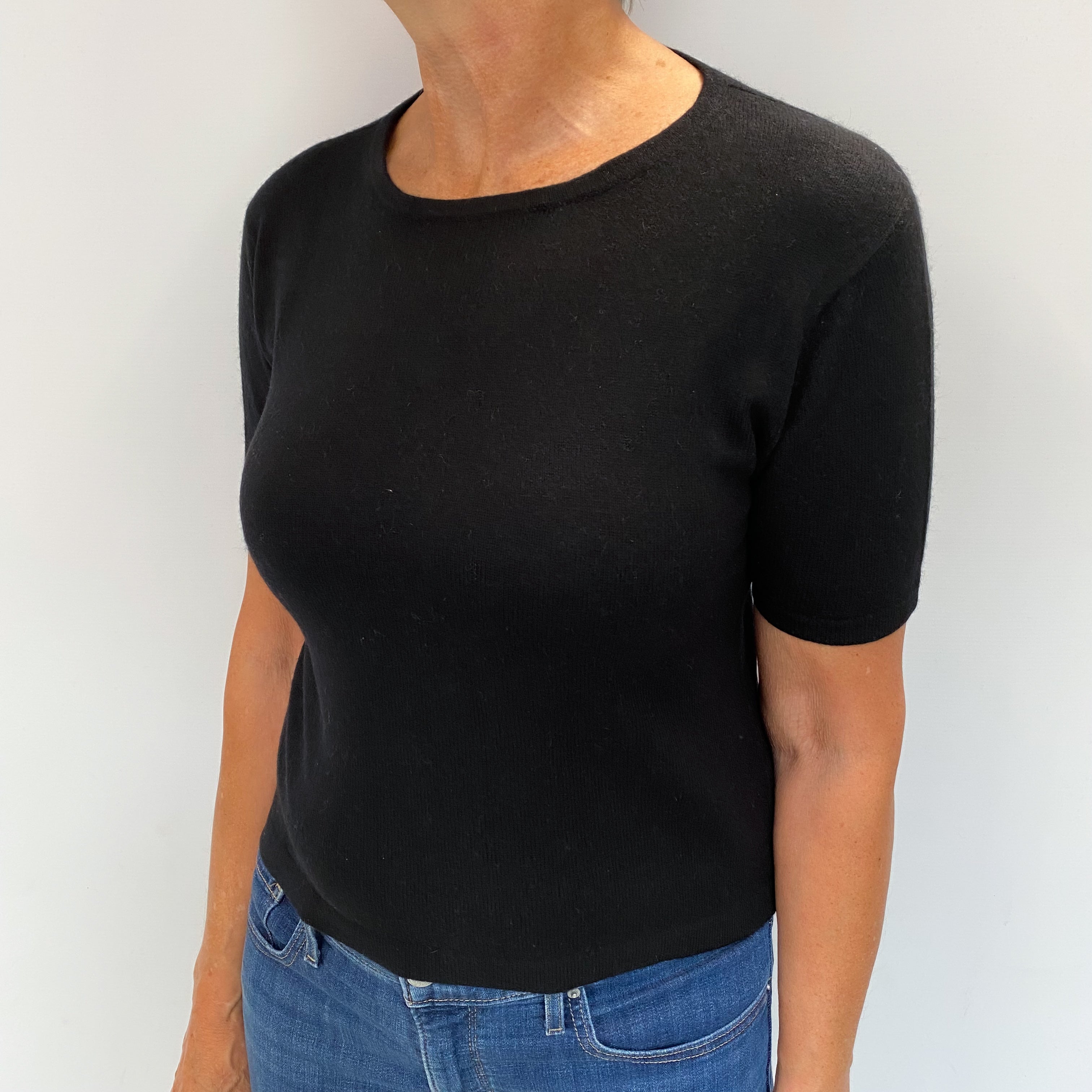Black Cashmere Crew Neck Short Sleeved Jumper Medium