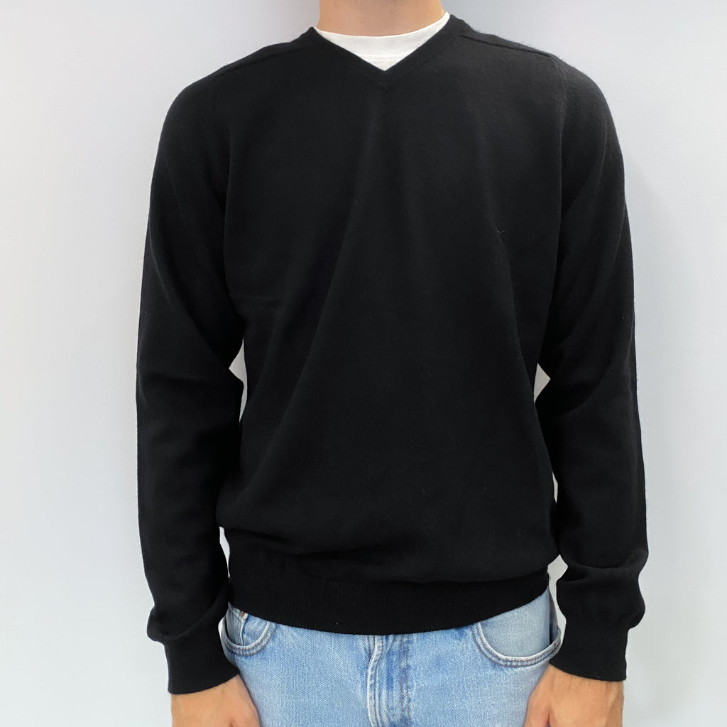 Men's Black Cashmere V Neck Jumper Large