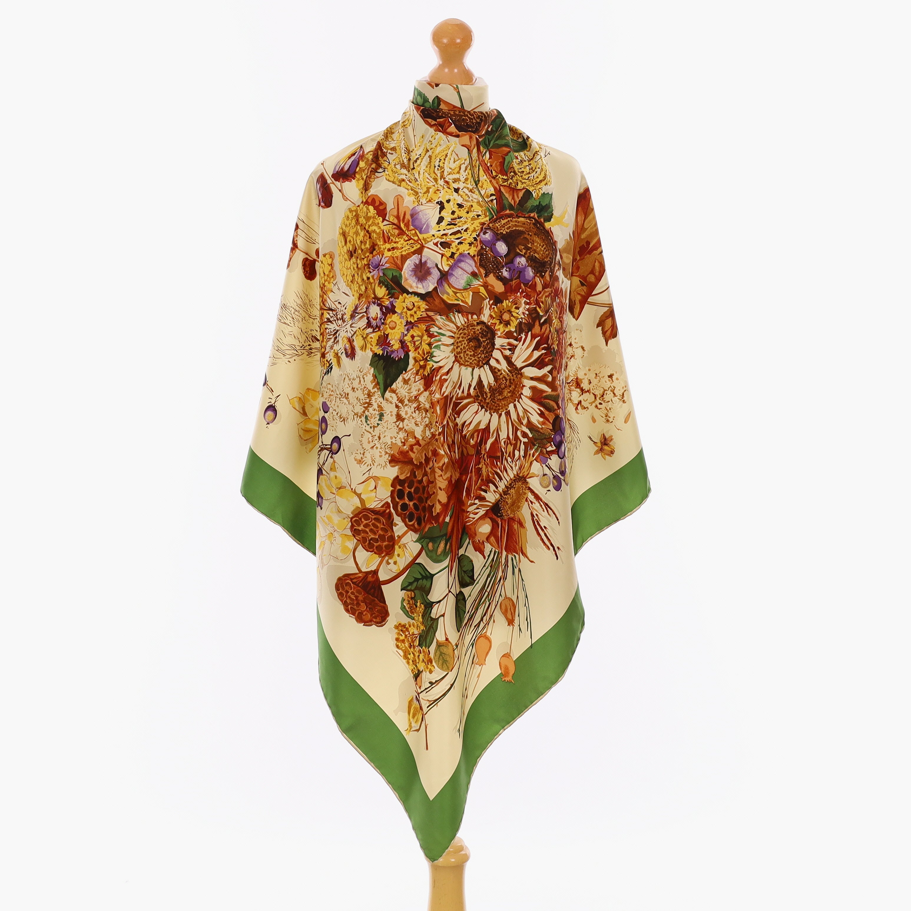 Brand New Carlisle Green Botanical Vintage Silk Scarf