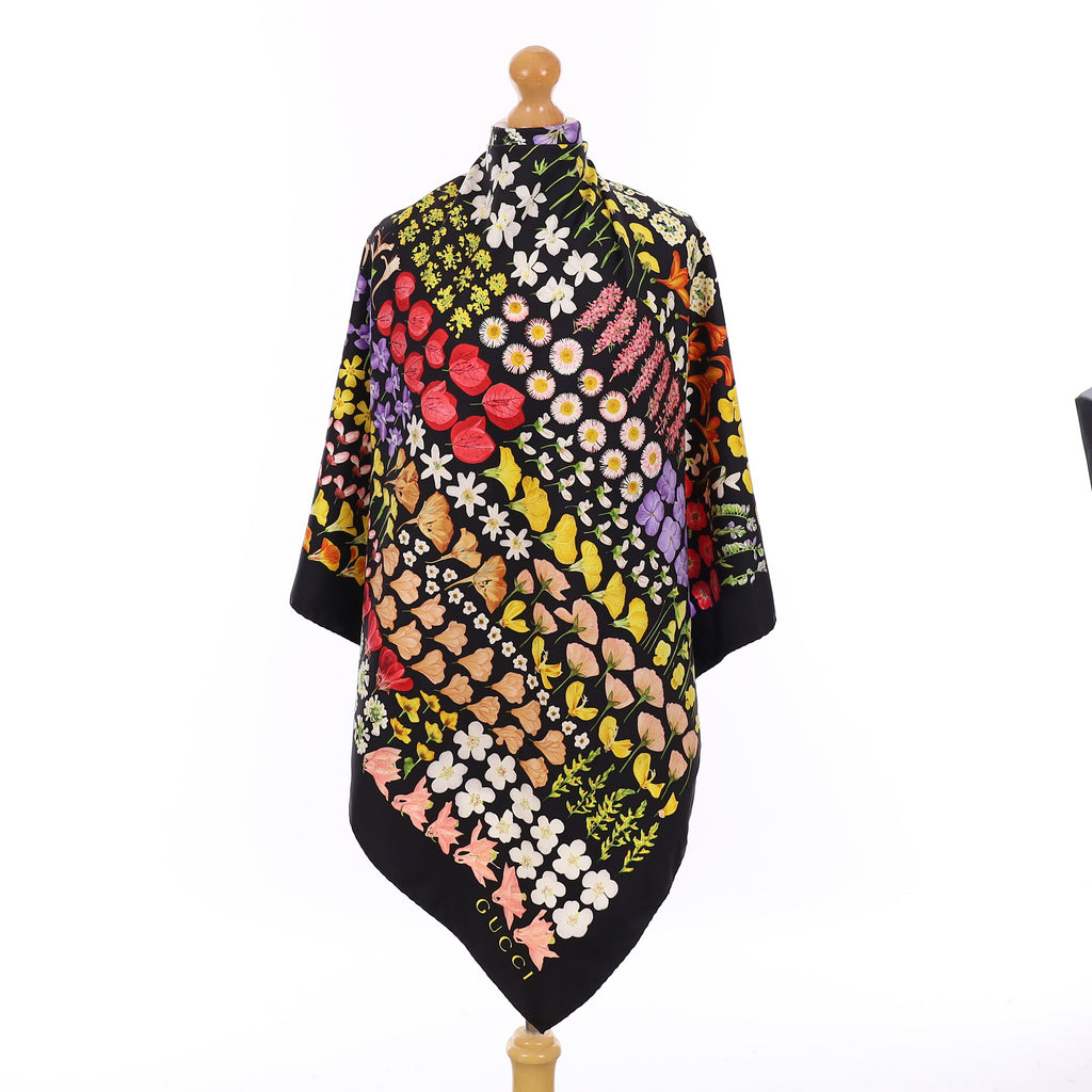 Pristine Boxed Gucci Black Floral Silk Scarf