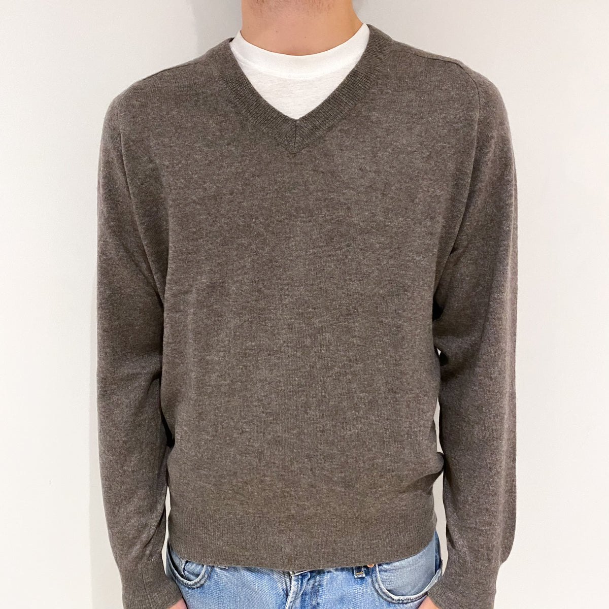 Men's Mocha Cashmere V-Neck Jumper Large