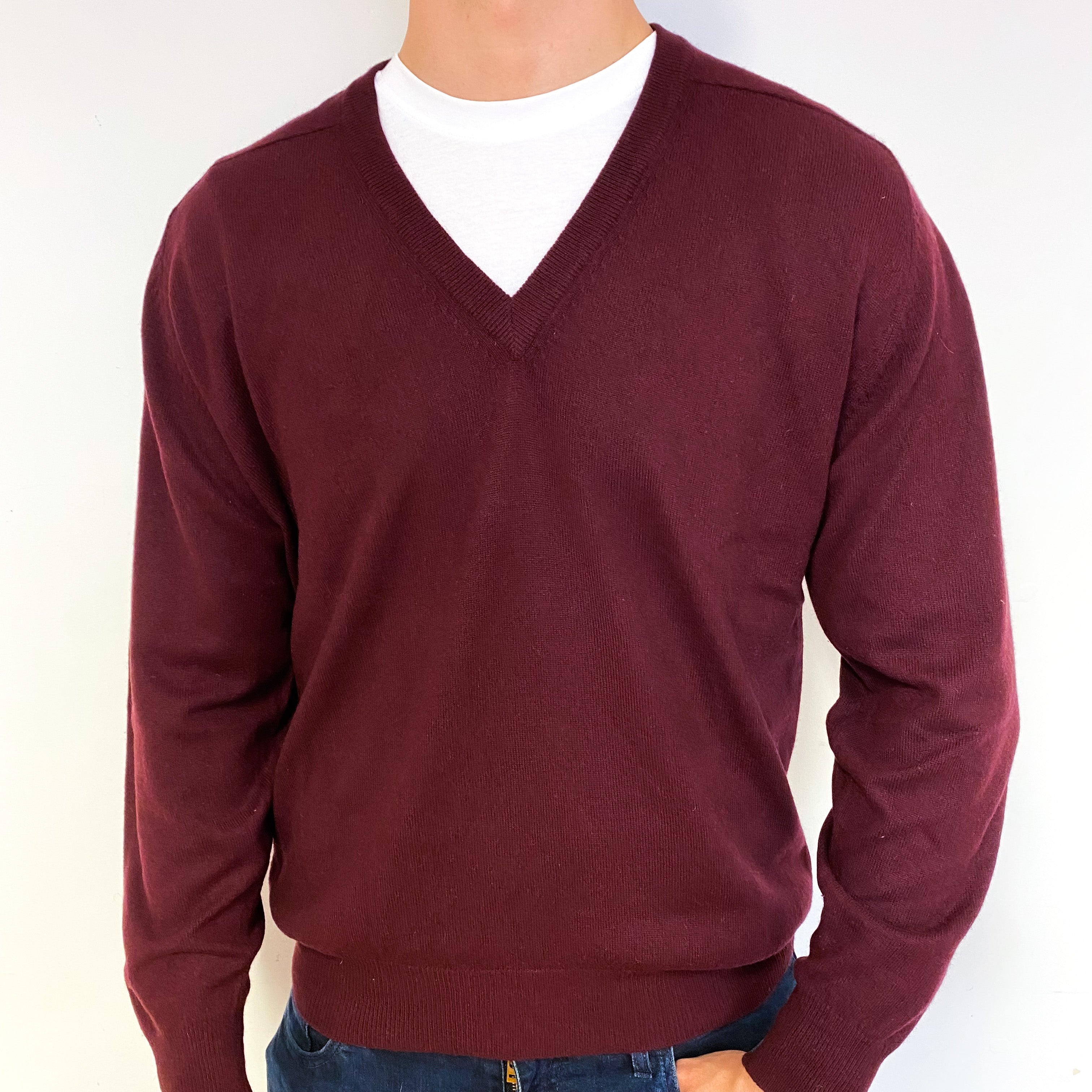Men's Mulberry Purple Cashmere V-Neck Jumper Extra Large