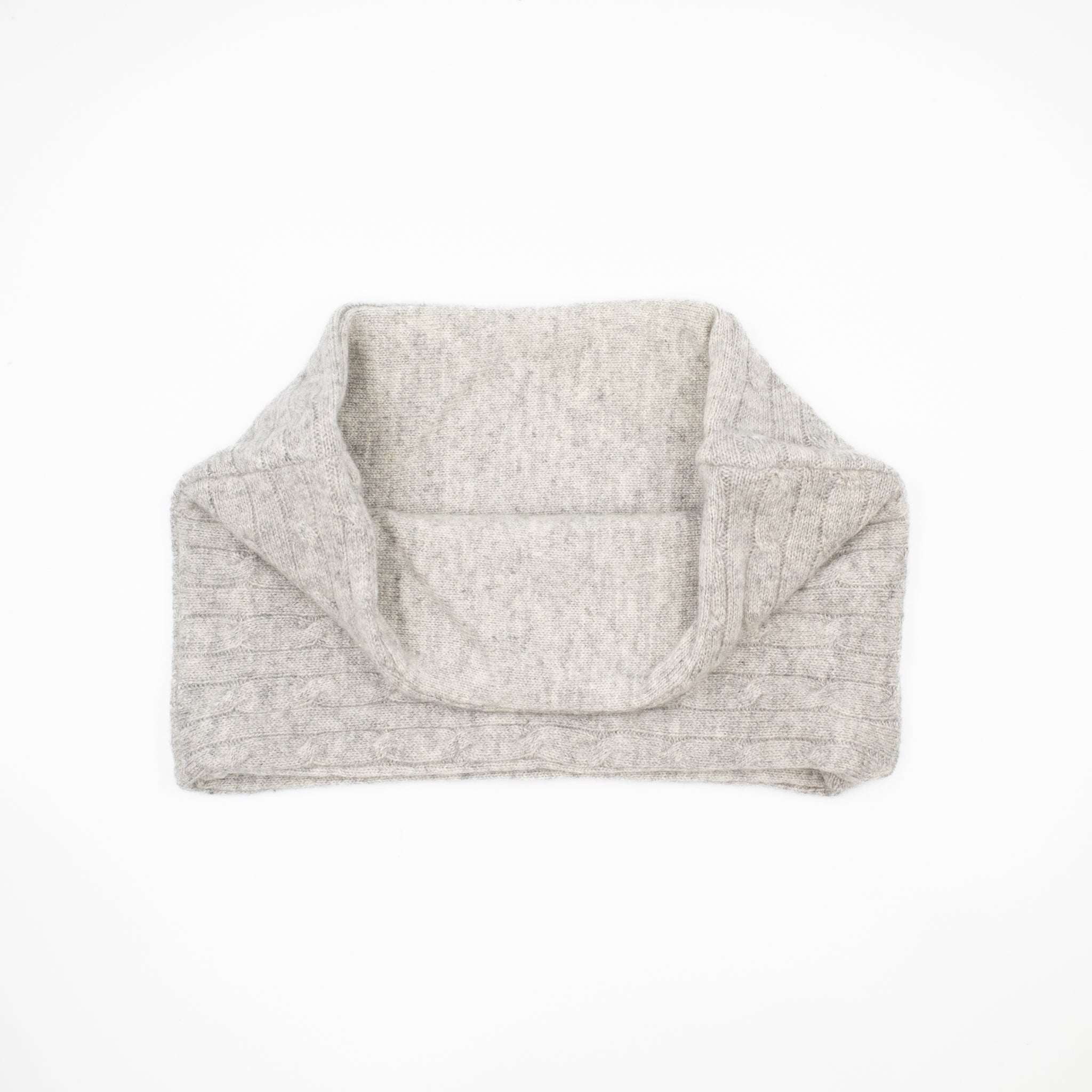 Men’s Pale Grey Cable Knit Neck Warmer