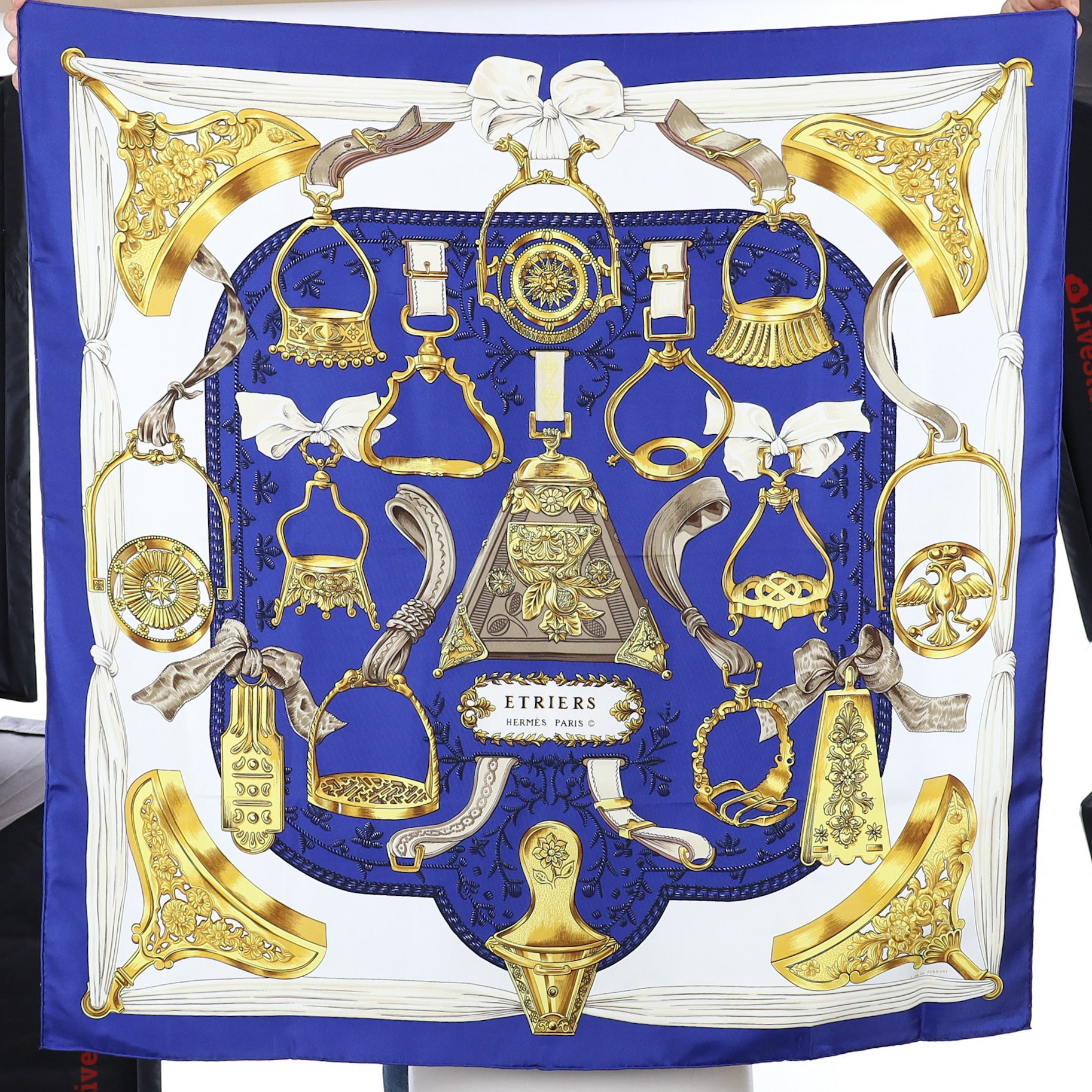 Brand New Hermès Etriers Vintage Silk Scarf