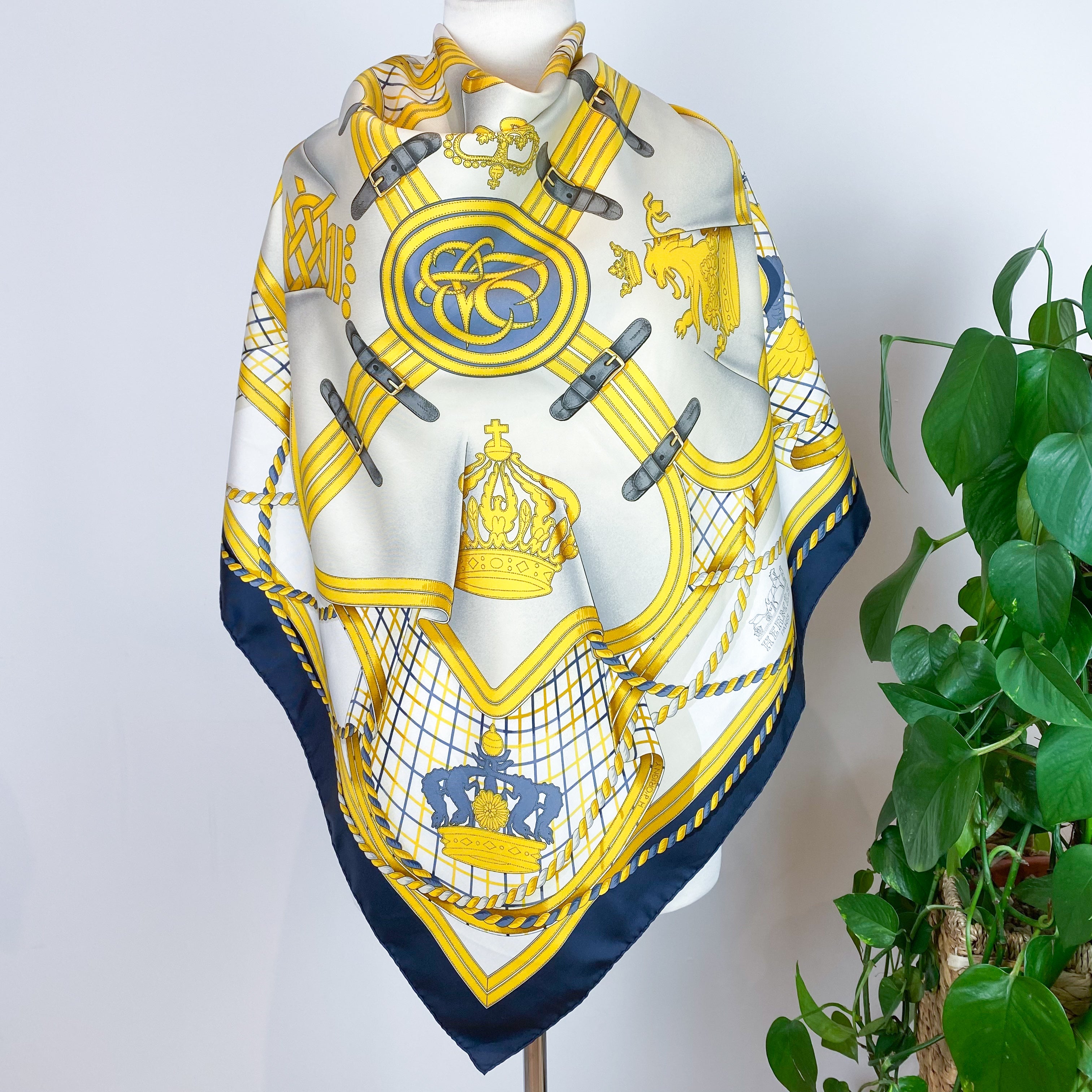 Boxed Hermes Grande Tenue Vintage Silk Scarf