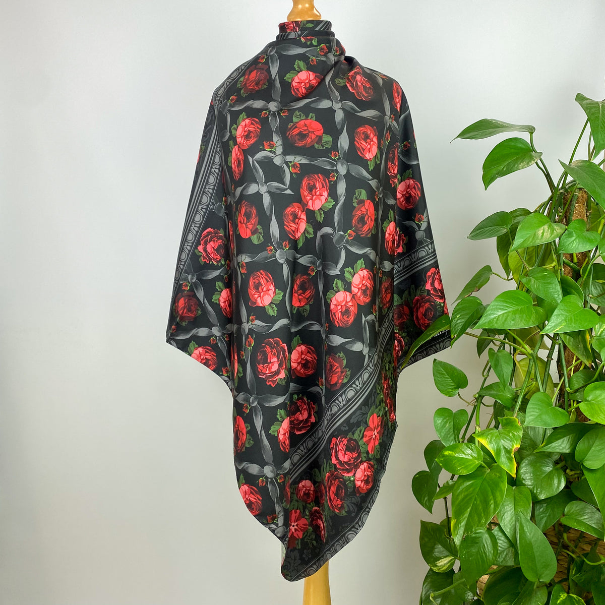 Unworn Dolce & Gabbana Black and Red Rose Designer Silk Scarf