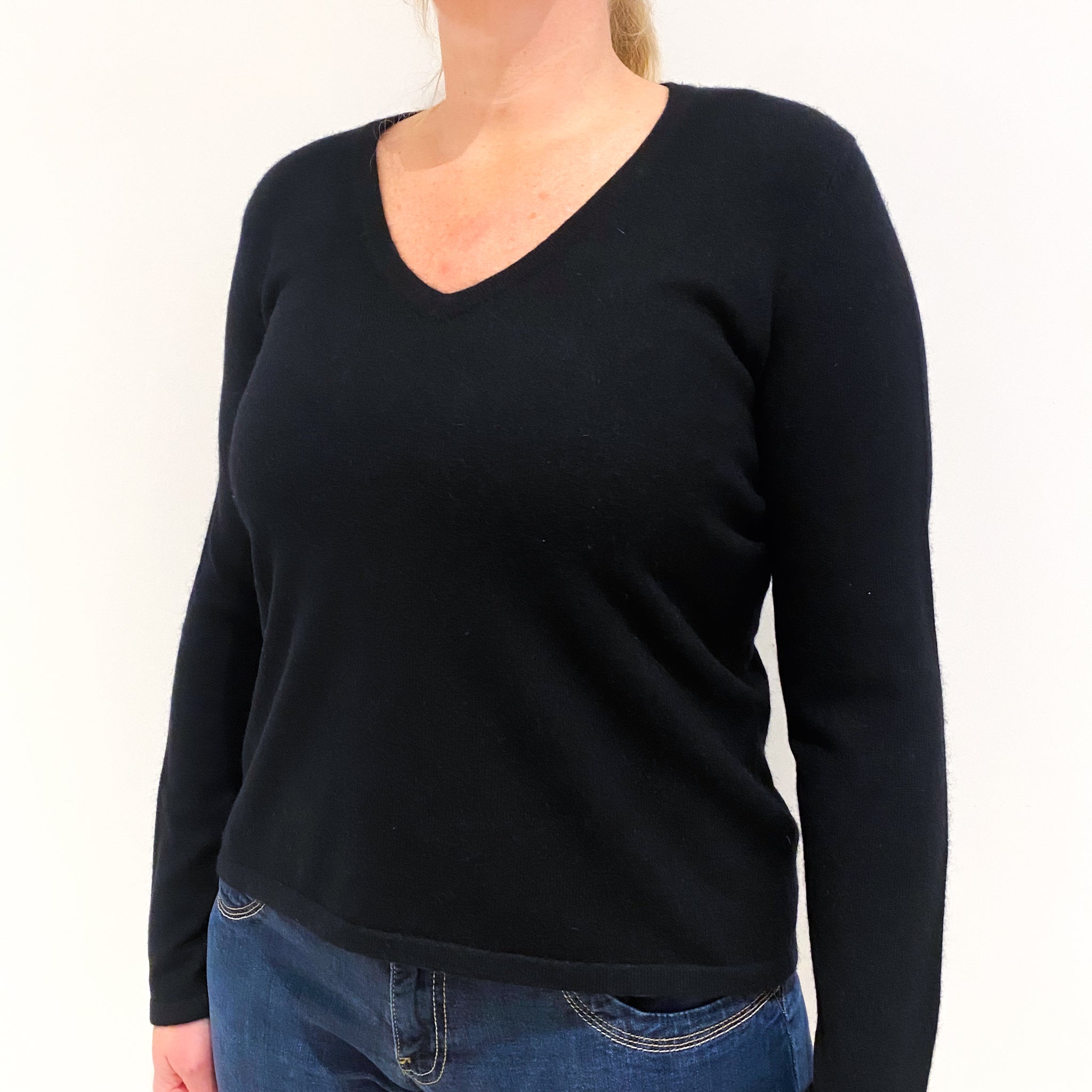 Black Cashmere V-Neck Jumper Large