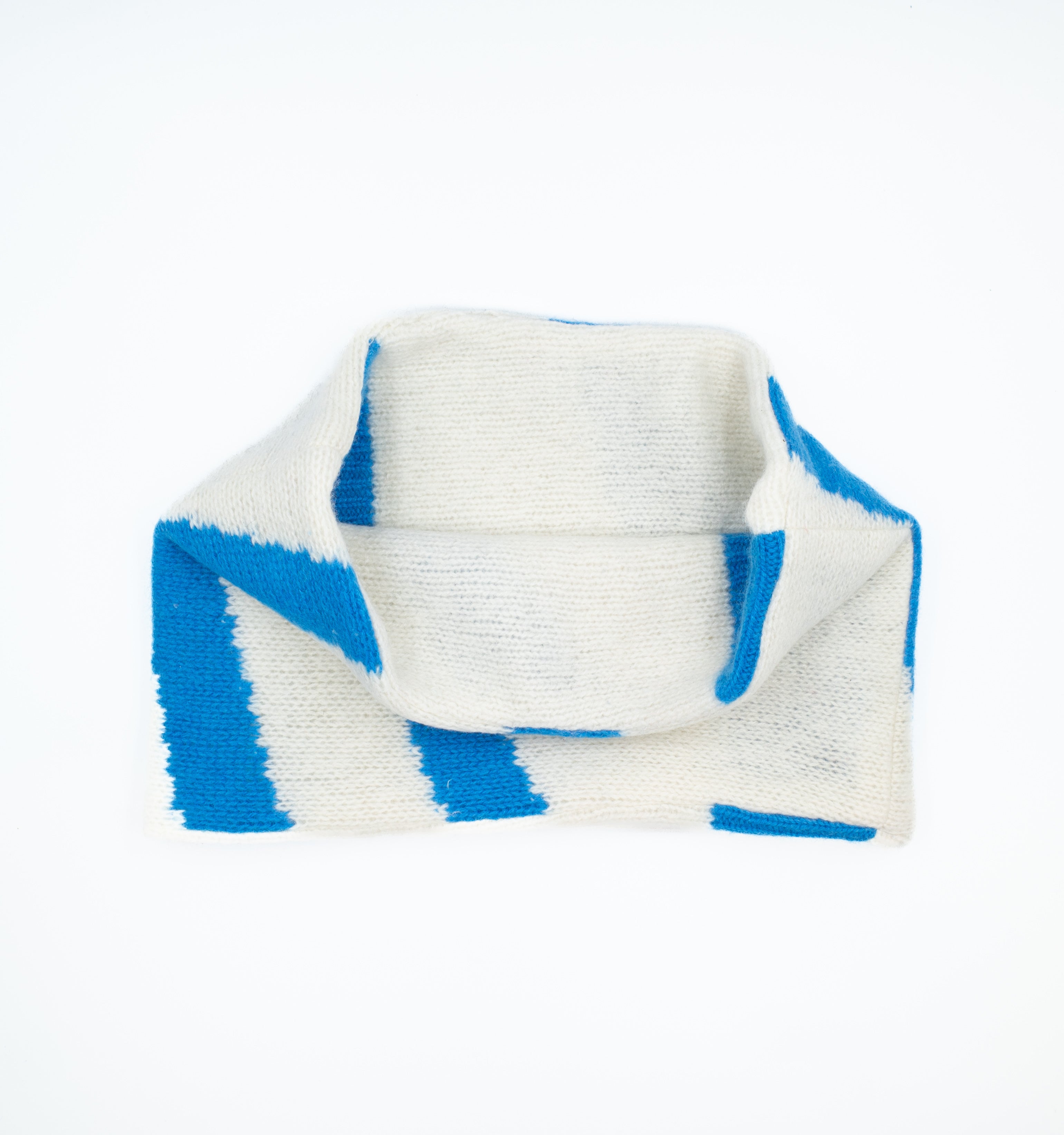 Cream and Electric Blue Pattern Chunky Neck Warmer