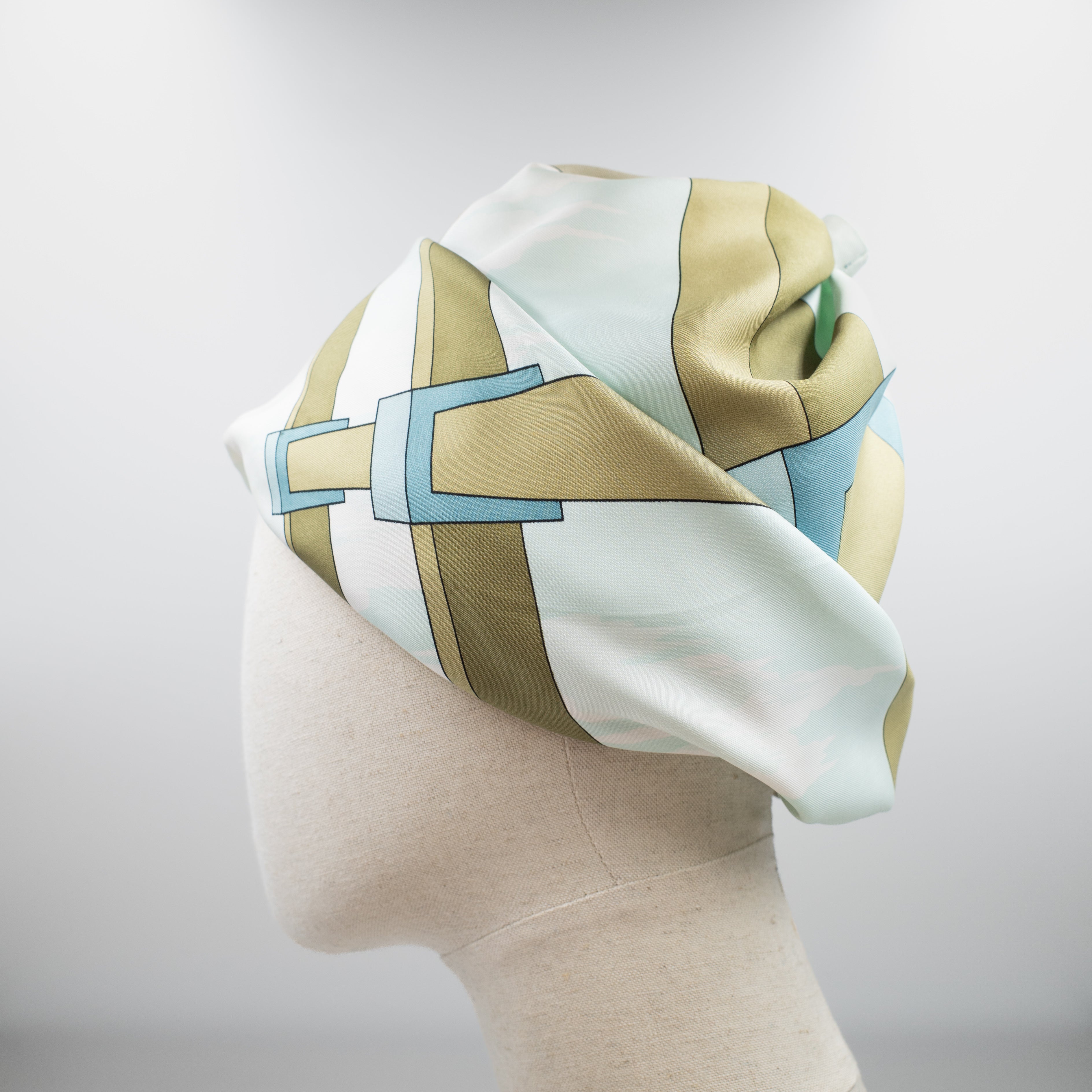Rare Boxed Hermés 1920’s Style Silk Hat