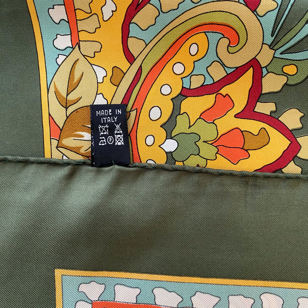 Immaculate Courrèges Paisley Designer Silk Scarf