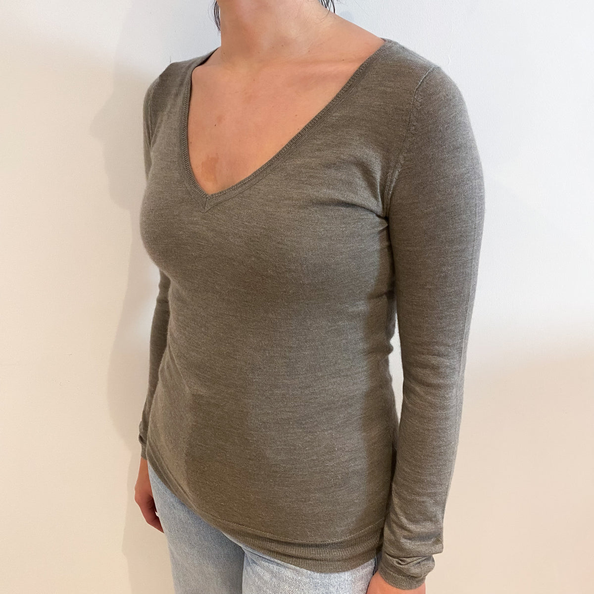 Lightweight Mocha Brown Cashmere V-Neck Jumper Small
