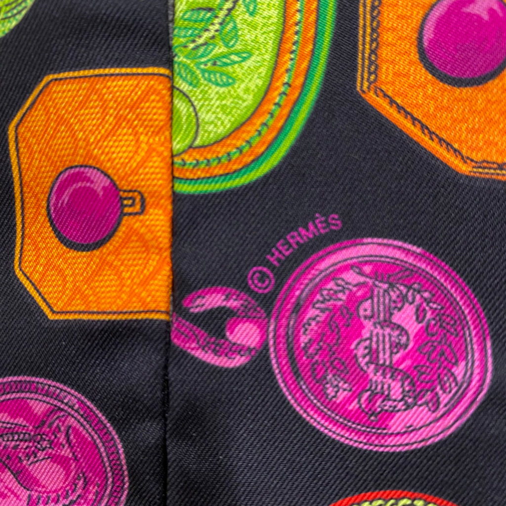 Pristine Boxed Hermès Epaulettes Twill Silk Scarf