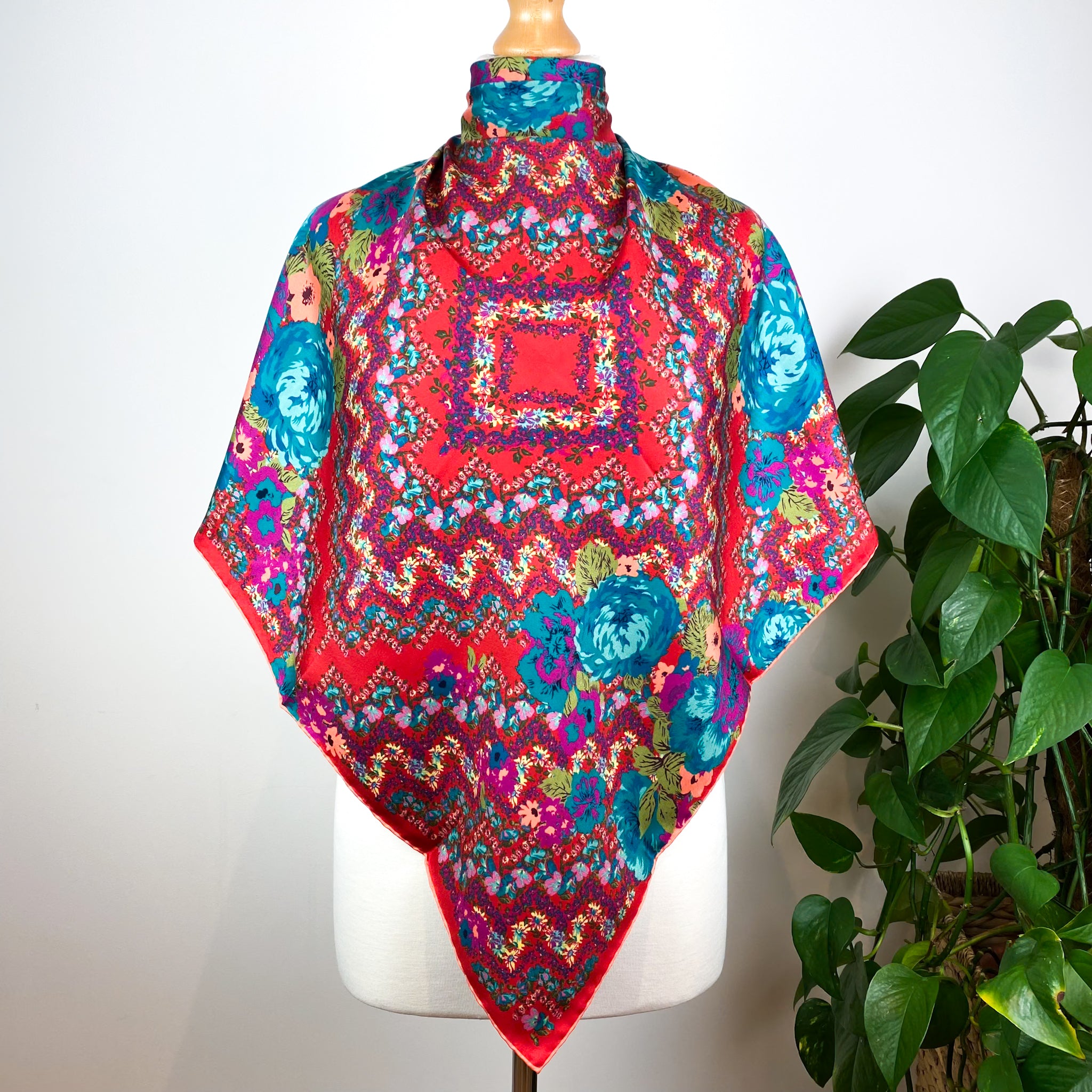 Immaculate Kenzo Floral Designer Silk Scarf