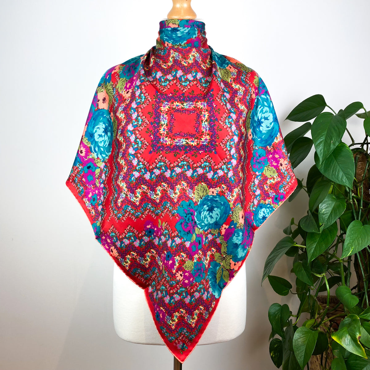 Immaculate Kenzo Floral Designer Silk Scarf